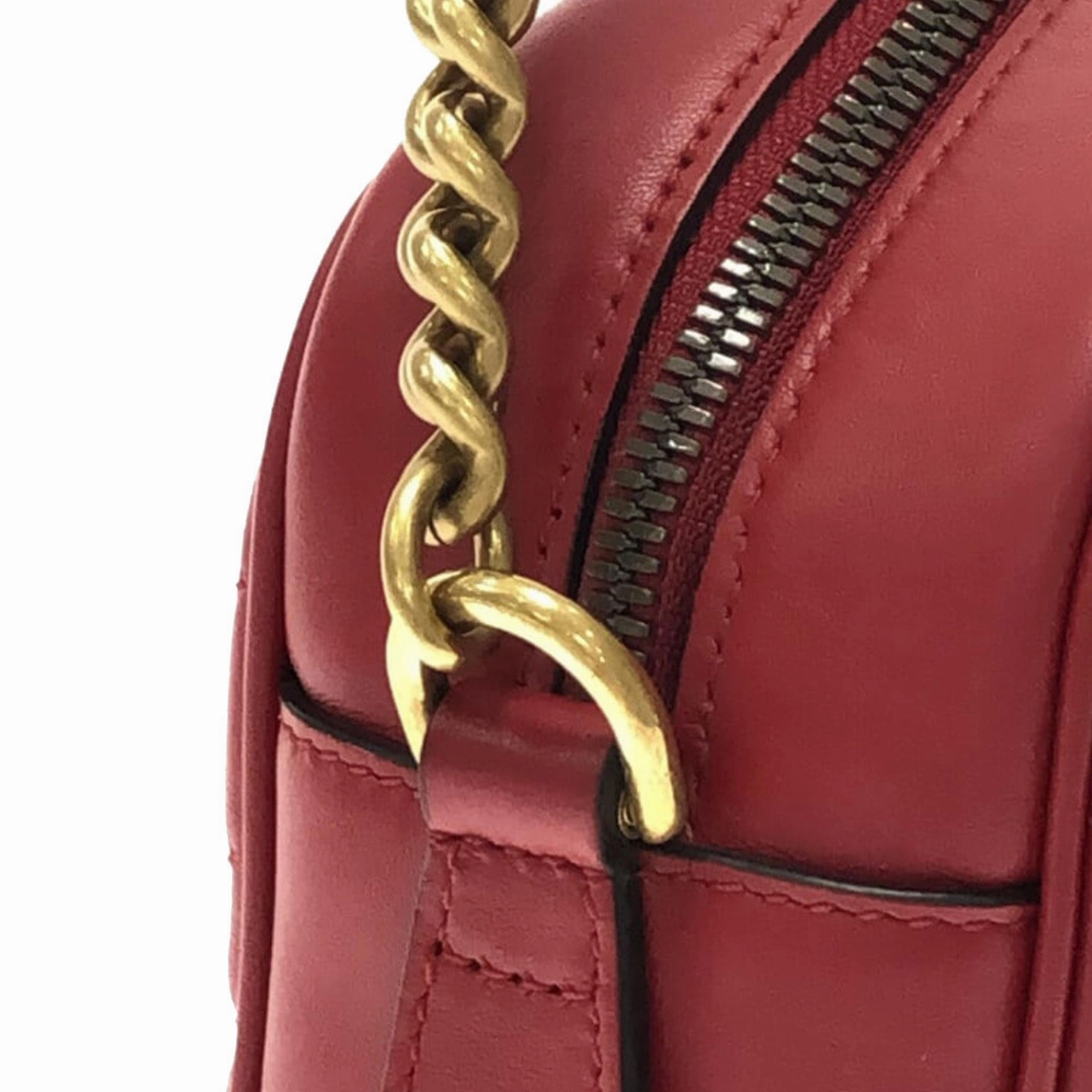 Gucci Small GG Marmont Matelasse Crossbody (SHG-NUxC1I)