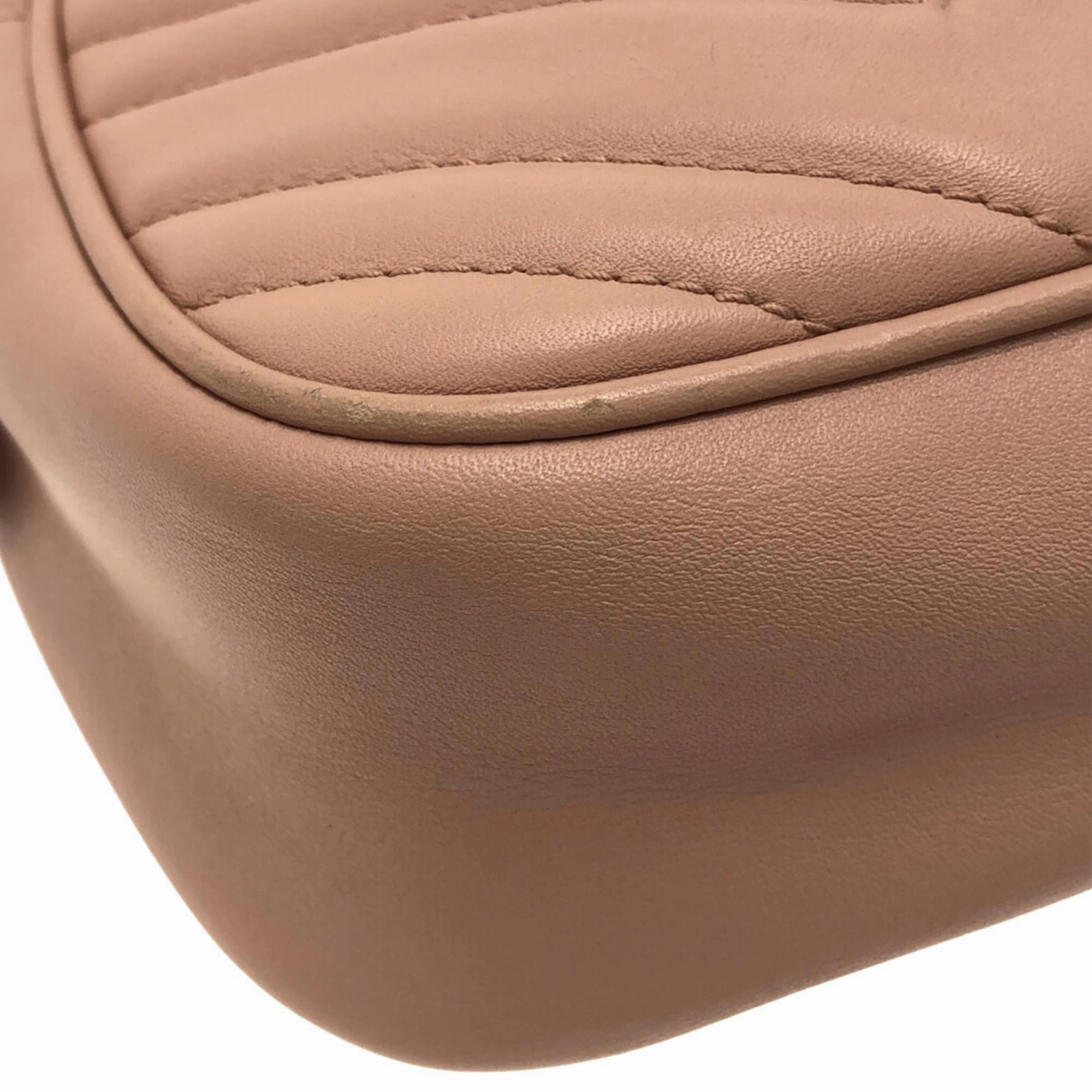 Gucci Small GG Marmont Matelasse Crossbody (SHG-Nzgu8j)