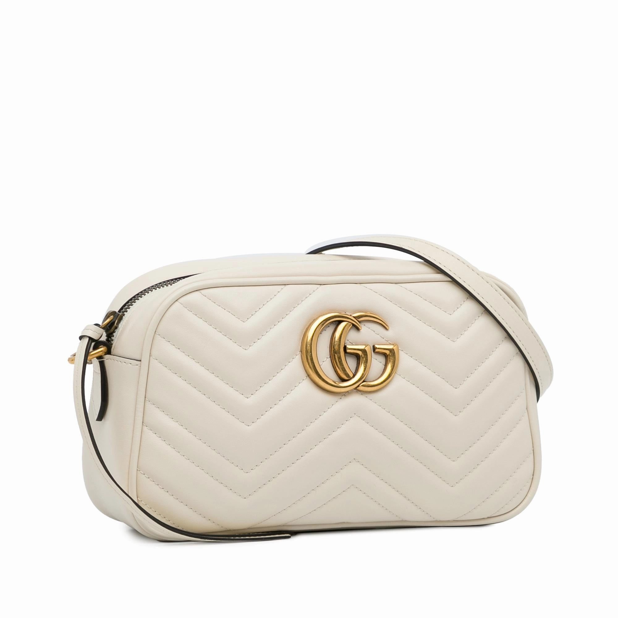 Gucci Small GG Marmont Matelasse Crossbody (SHG-XJh1aH)