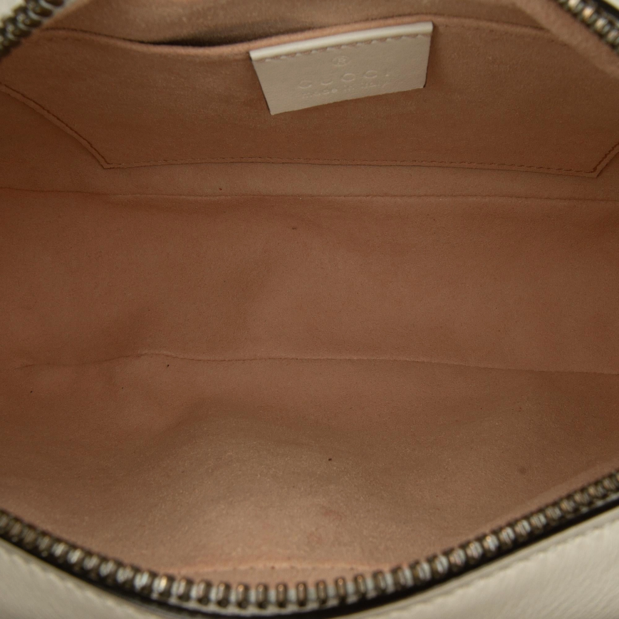 Gucci Small GG Marmont Matelasse Crossbody (SHG-XJh1aH)