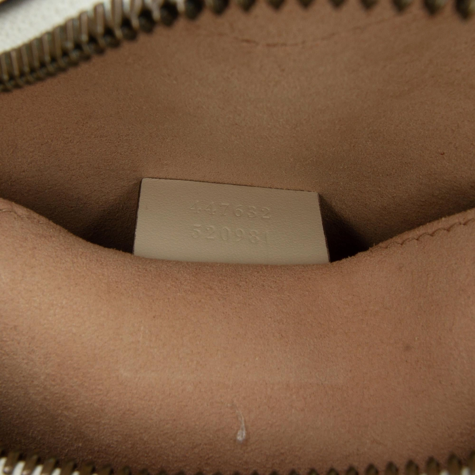 Gucci Small GG Marmont Matelasse Crossbody (SHG-XJh1aH)