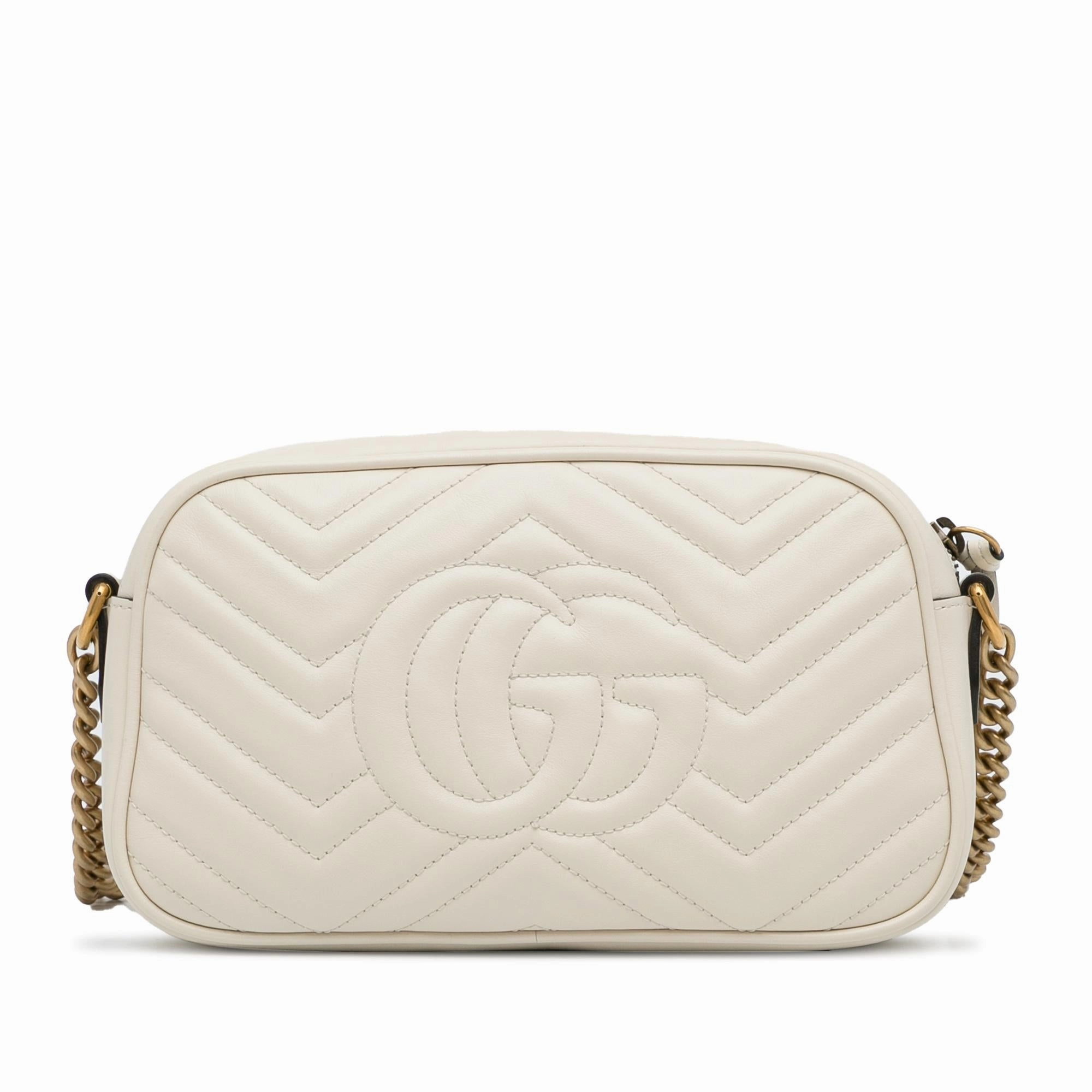 Gucci Small GG Marmont Matelasse Crossbody (SHG-XJh1aH)