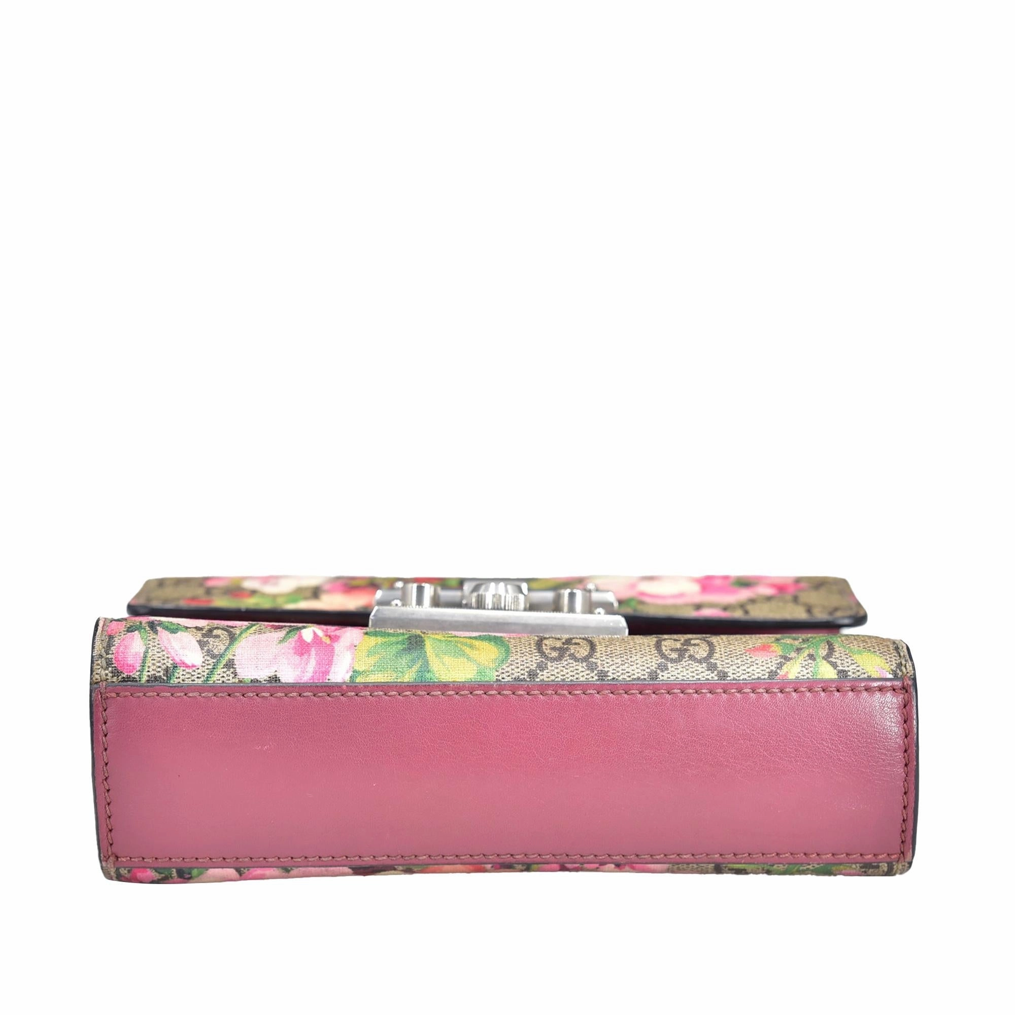 Gucci Small GG Supreme Blooms Padlock Crossbody (SHG-uGapP0)