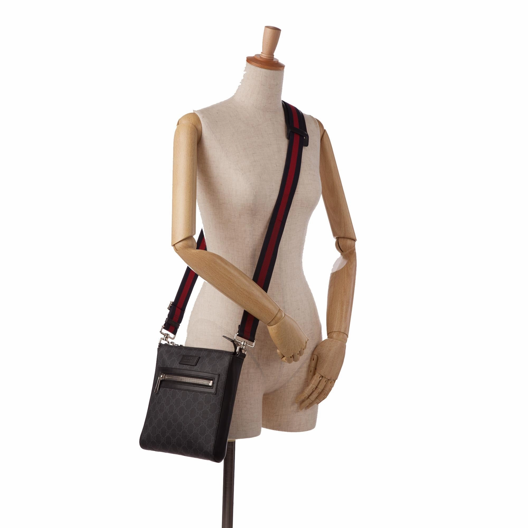 Gucci Small GG Supreme Web Crossbody (SHG-A9s8Ix)