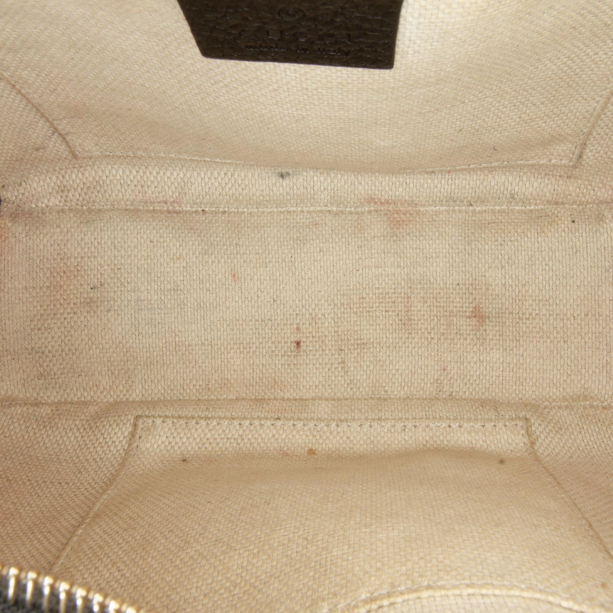 Gucci Small Leather Soho Disco Crossbody (SHG-XZOEXT)
