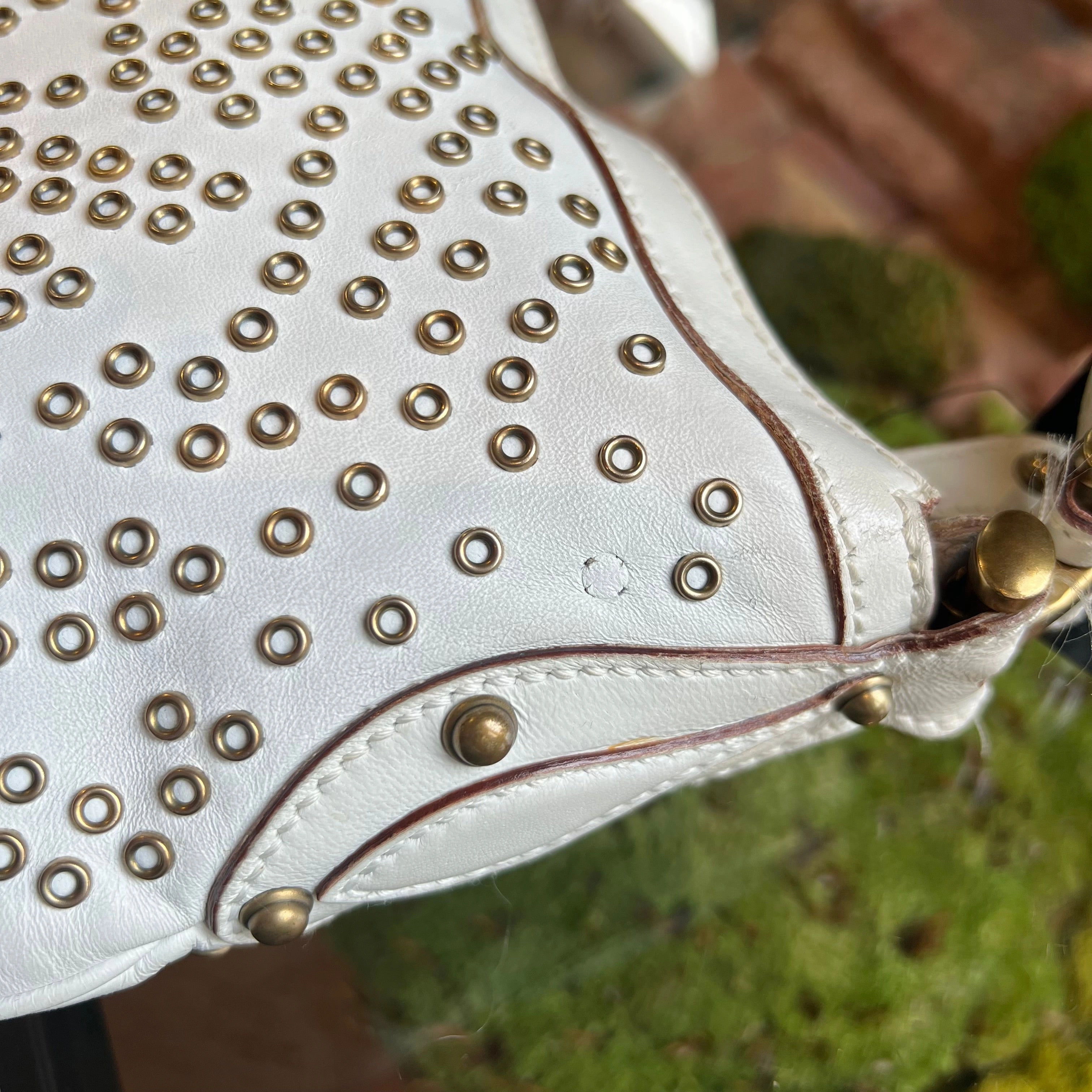 GUCCI Vintage Leather White Shoulder Bag
