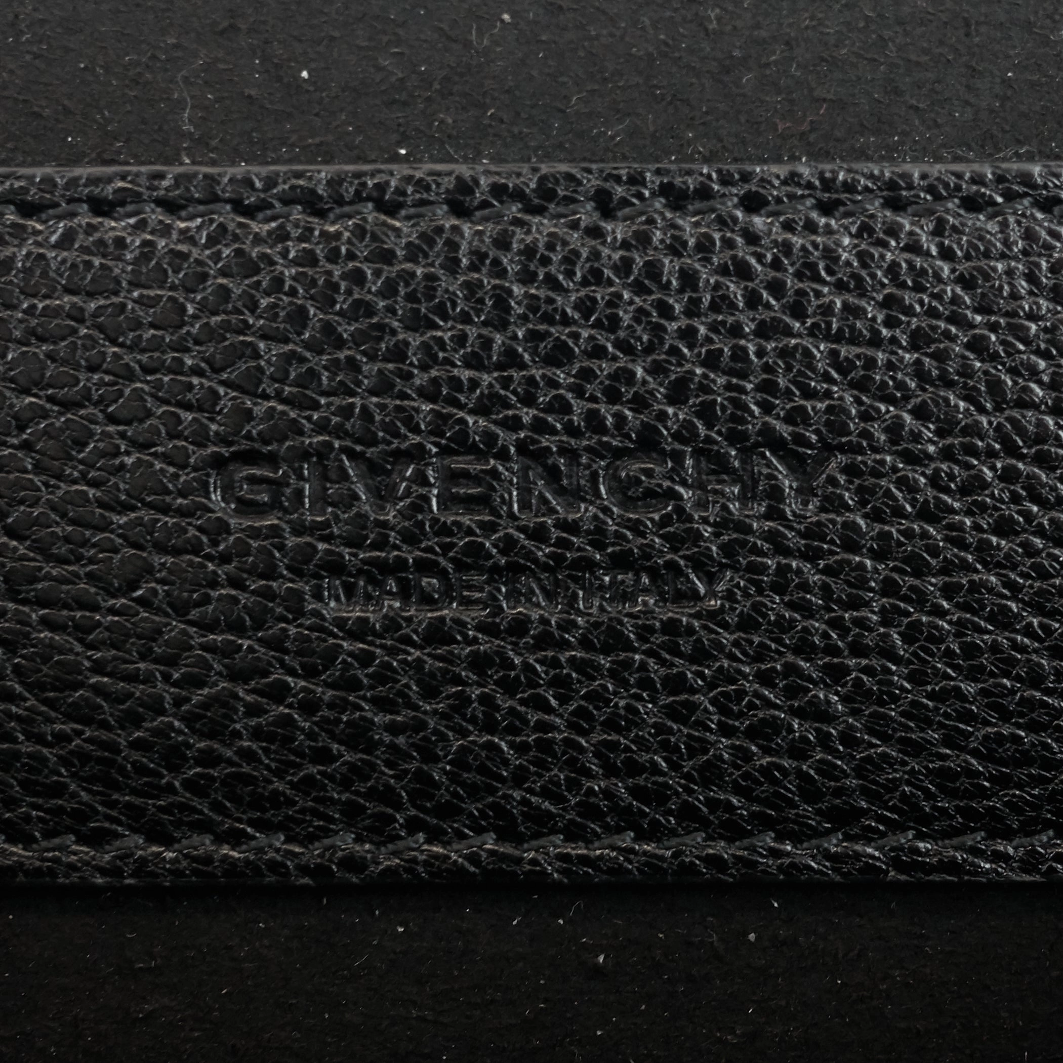 GV3 Small Leather Flap Bag