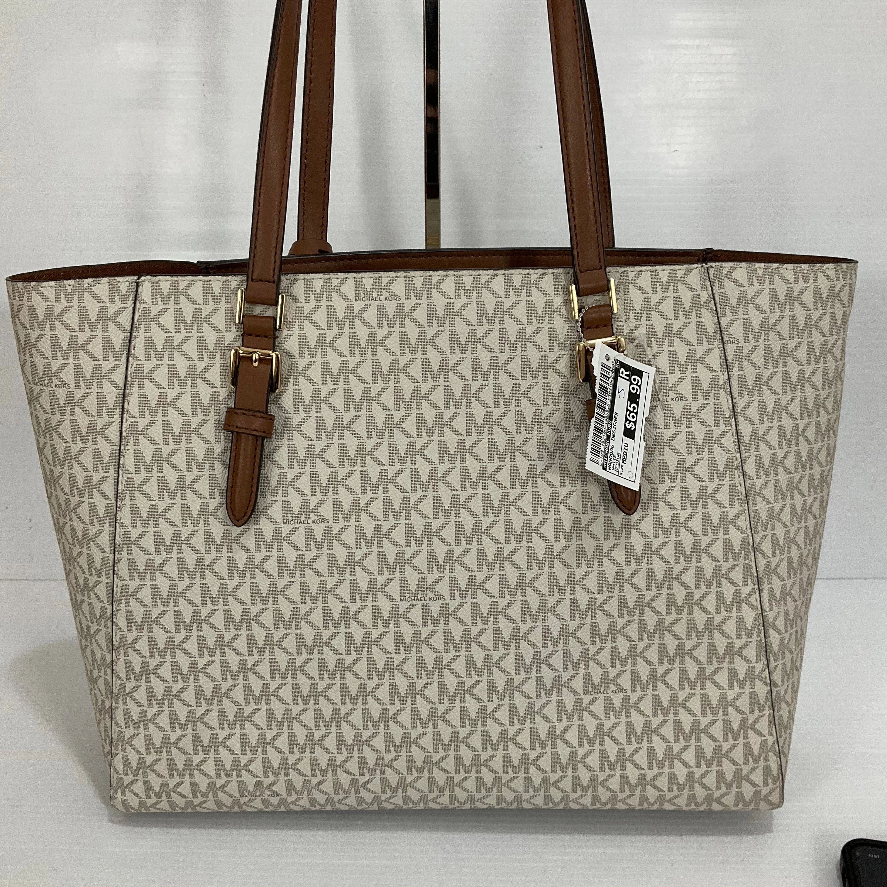 Handbag Designer By Michael Kors In White, Size:Medium