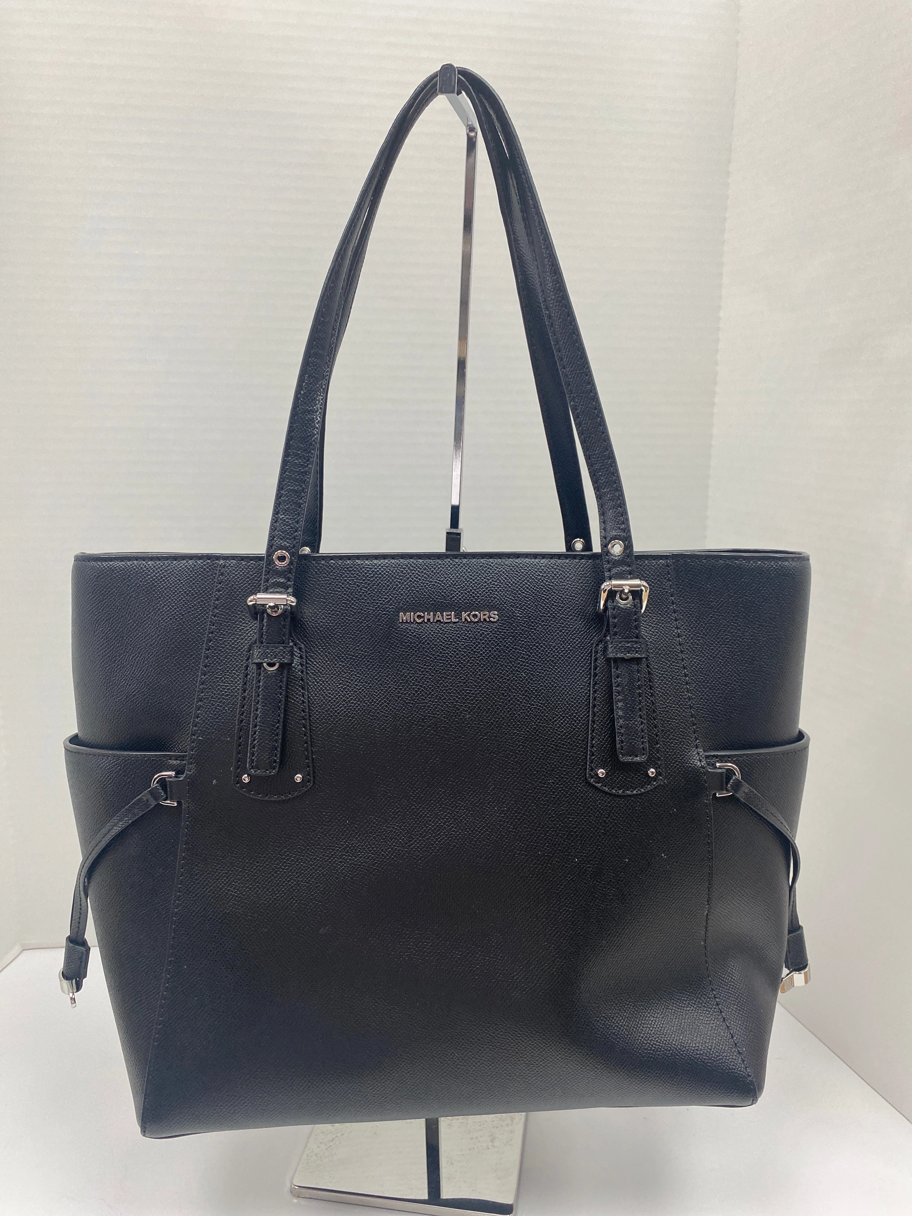Handbag Designer By Michael Kors  Size: Large