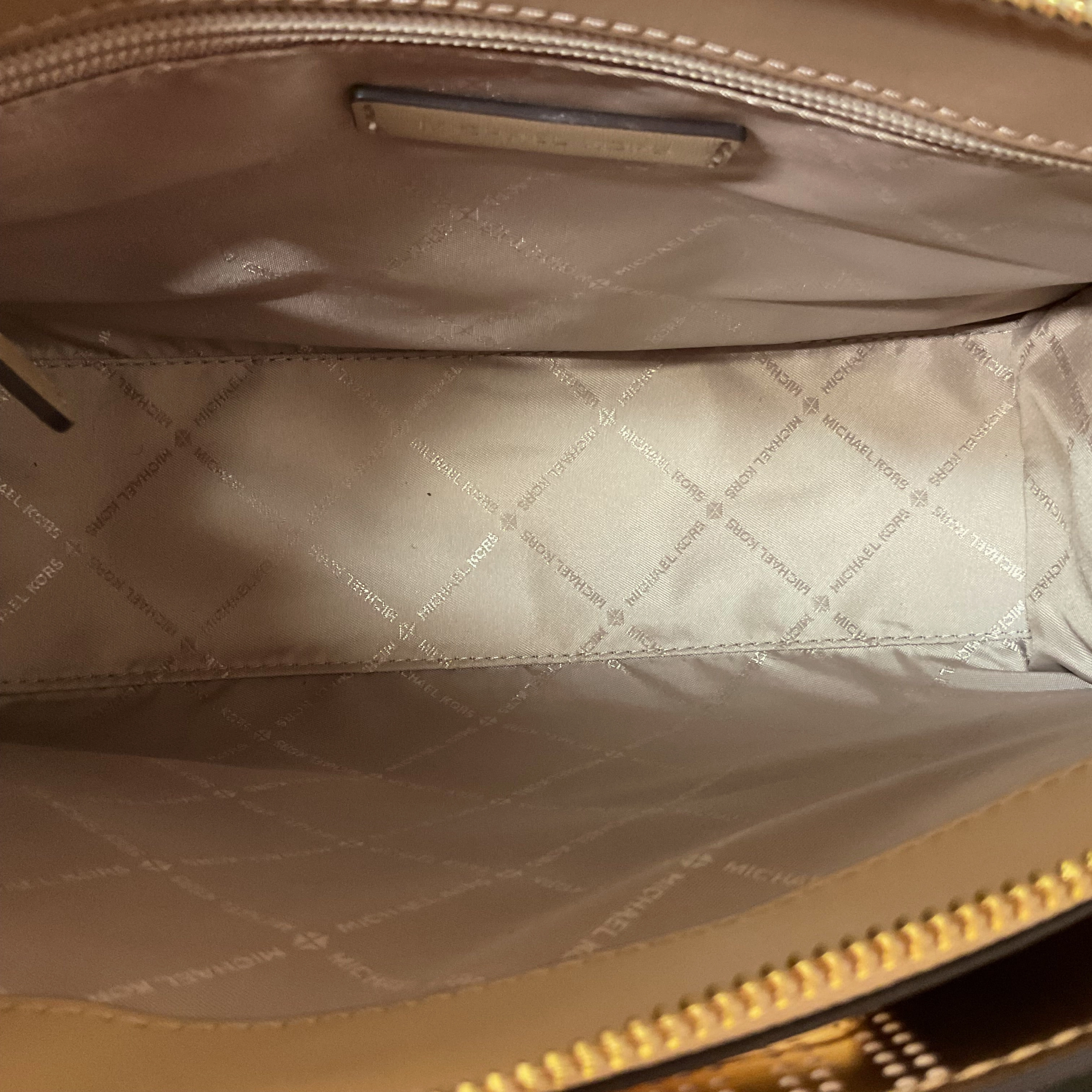 Handbag Designer By Michael Kors, Size: Medium