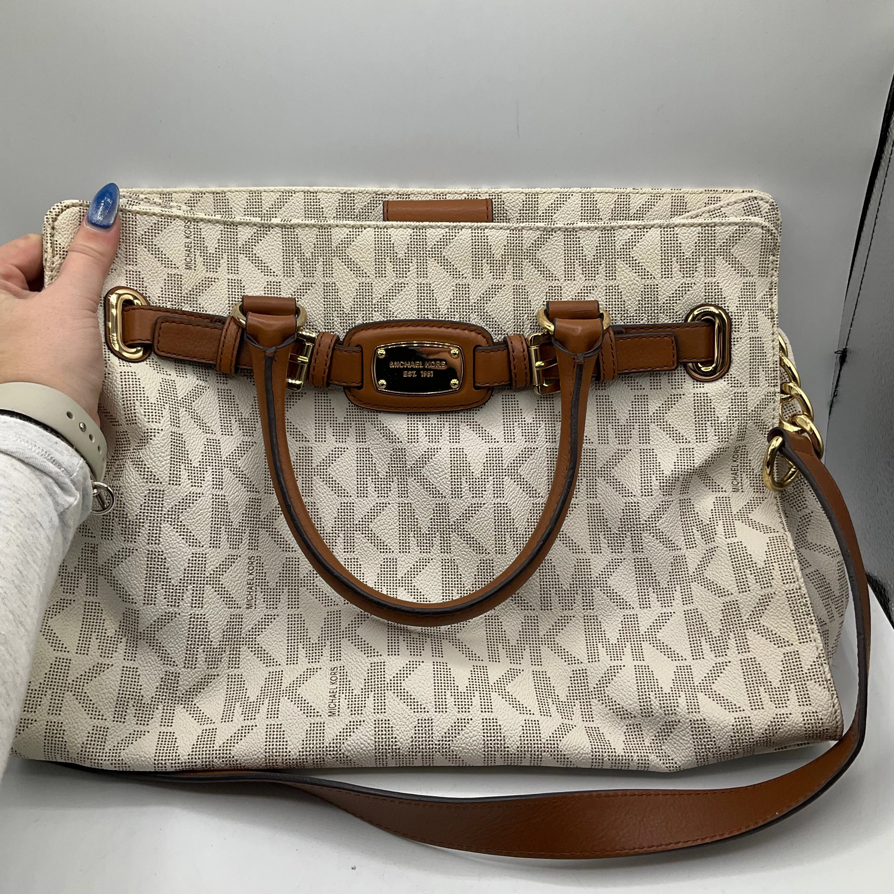 Handbag Designer By Michael Kors, Size: Medium