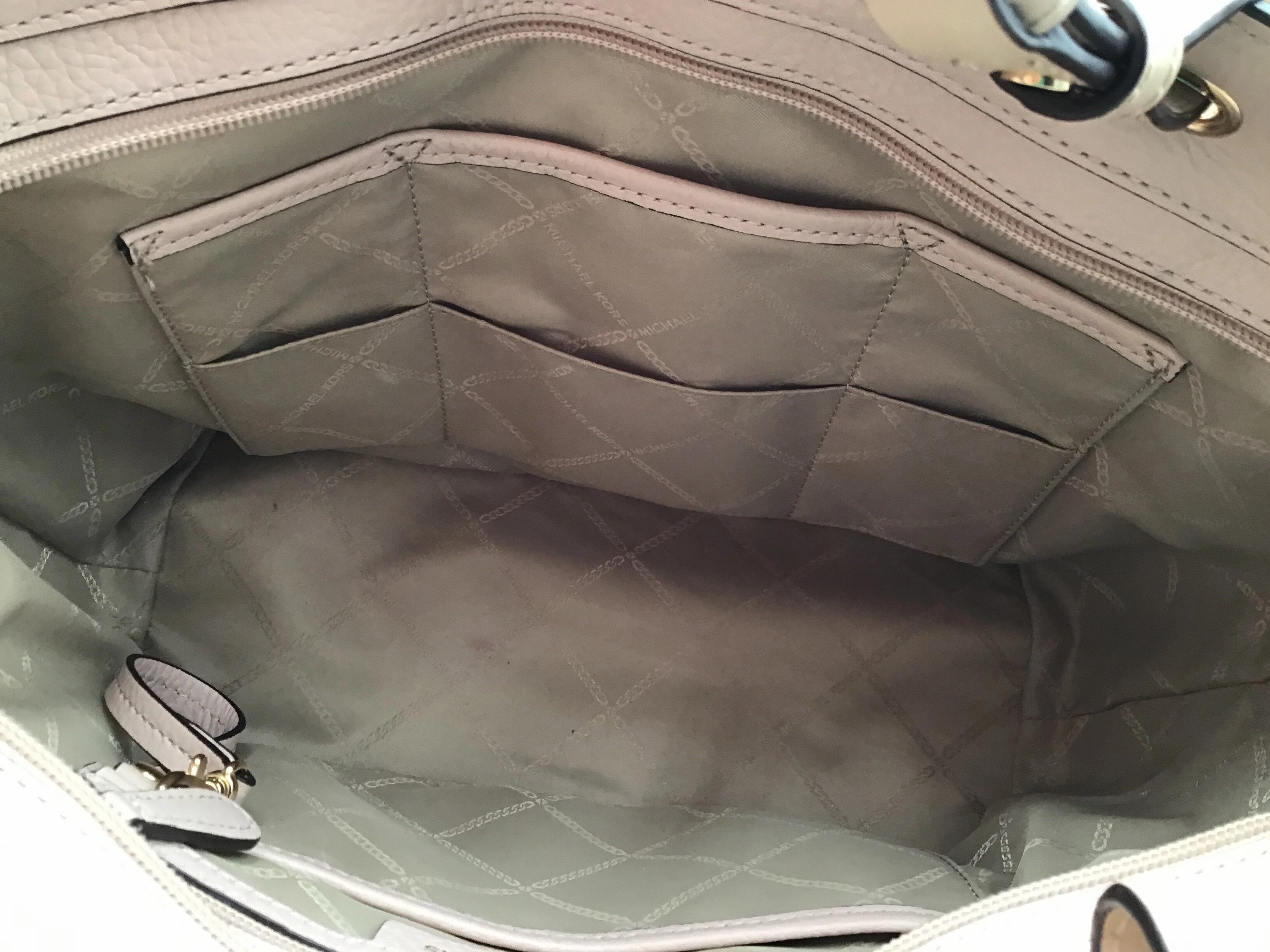 Handbag Designer By Michael Kors  Size: Medium