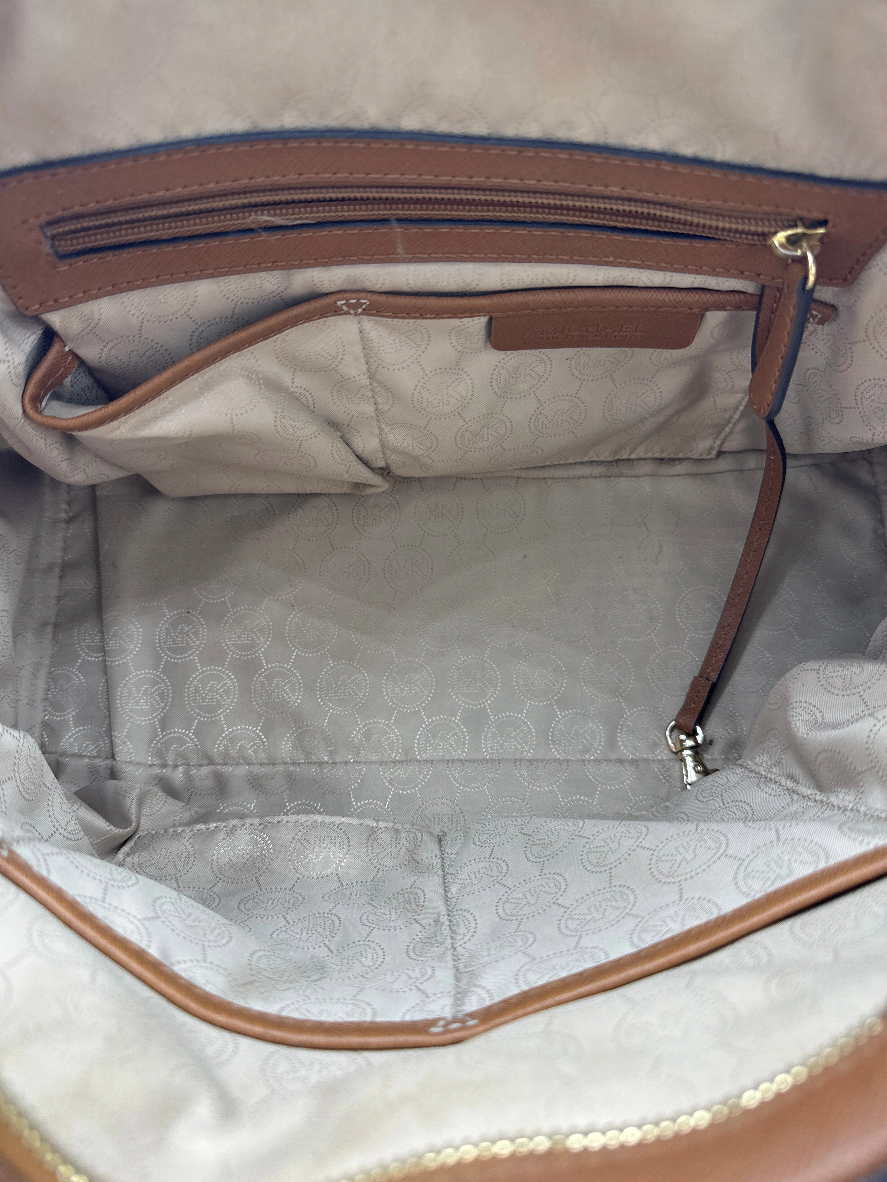 Handbag Designer By Michael Kors, Size: Medium