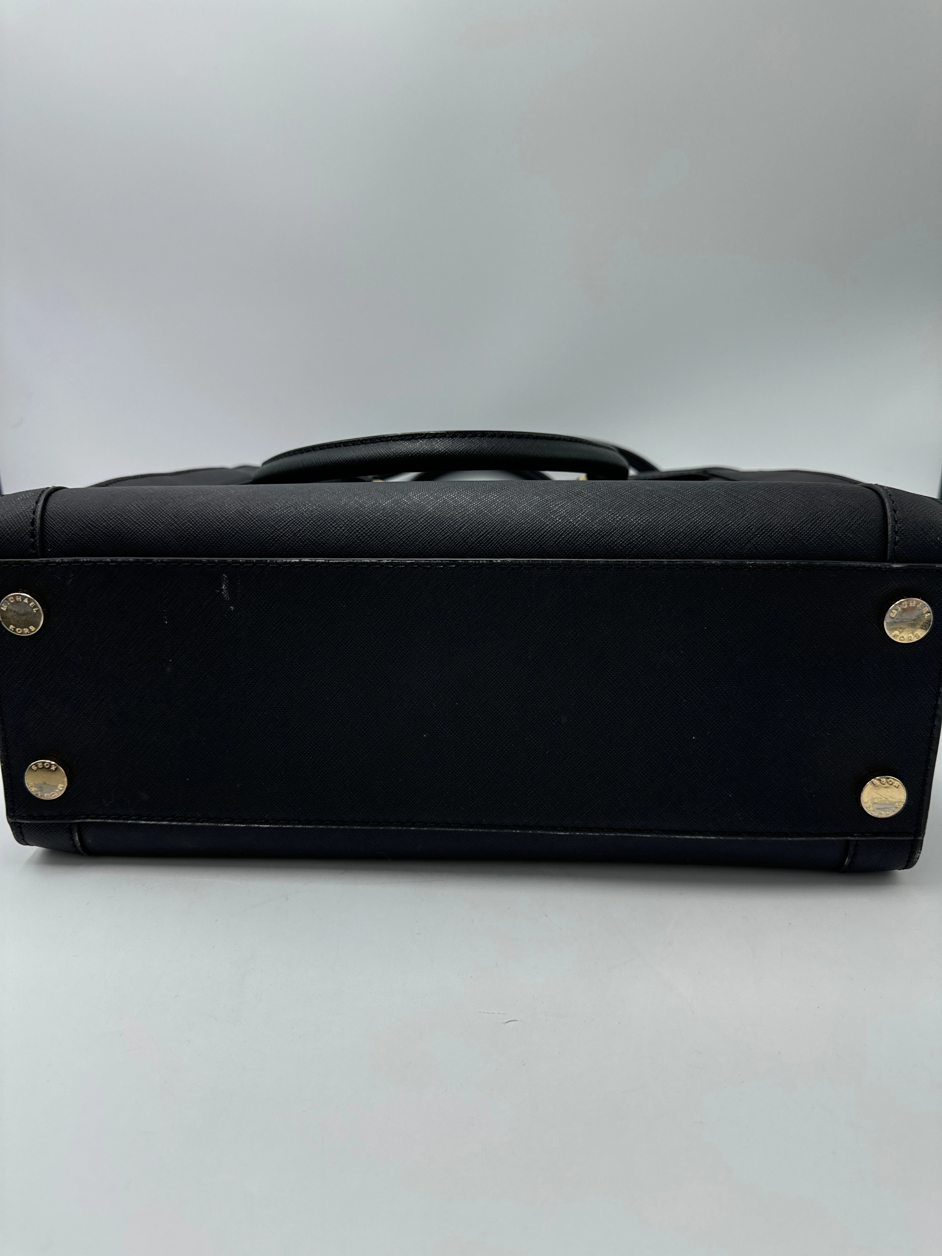 Handbag Designer By Michael Kors