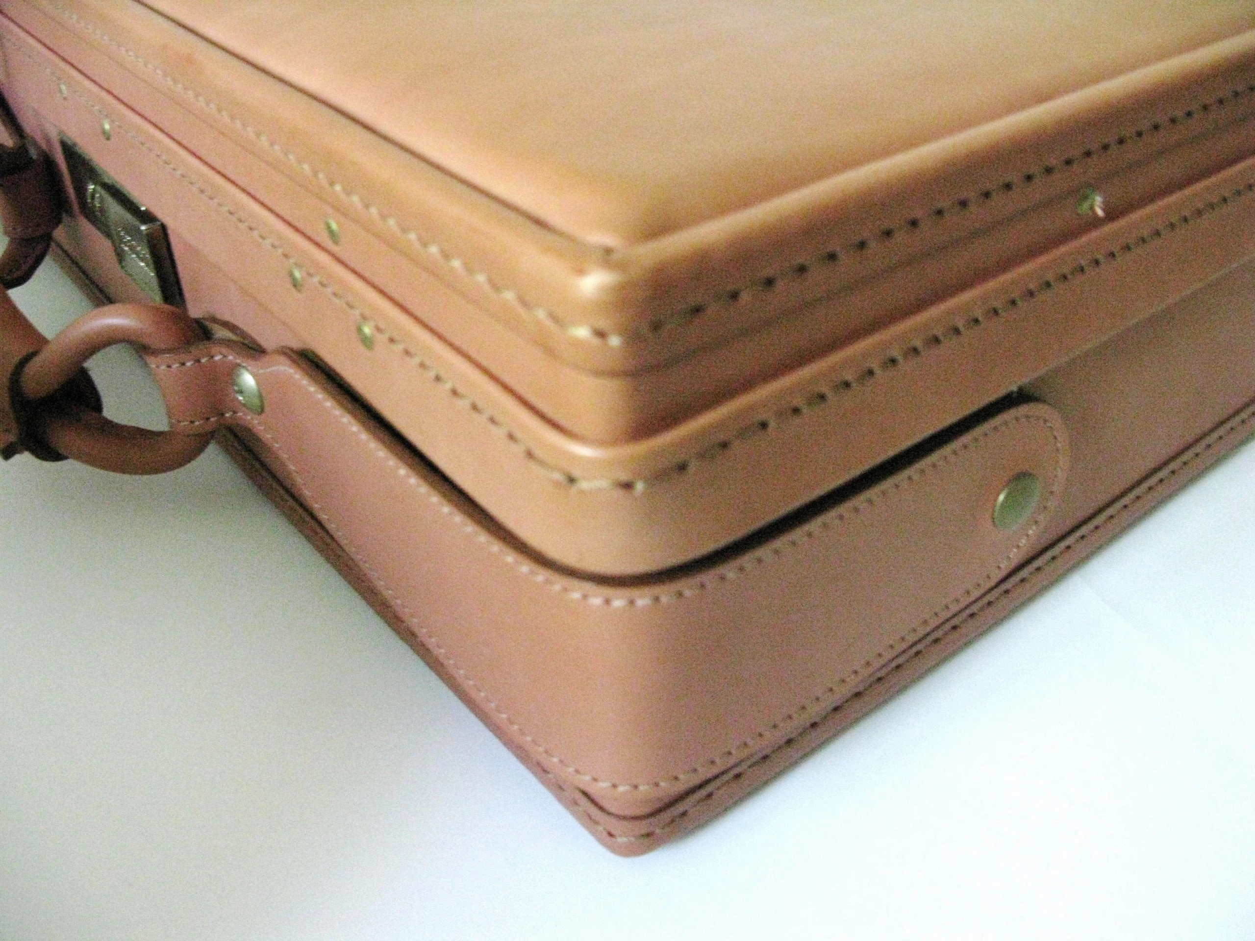 Hartmann Belting Leather Deluxe Slimline Attache Briefcase with Fan File 5800