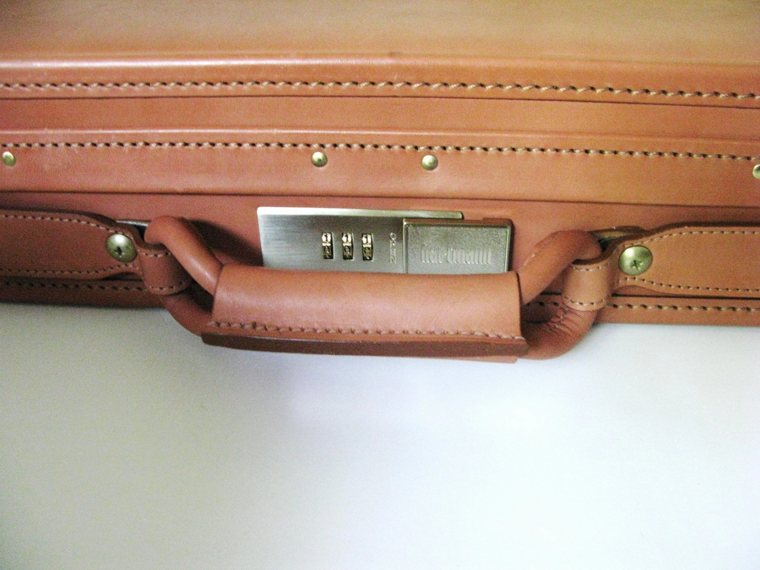 Hartmann Belting Leather Deluxe Slimline Attache Briefcase with Fan File 5800