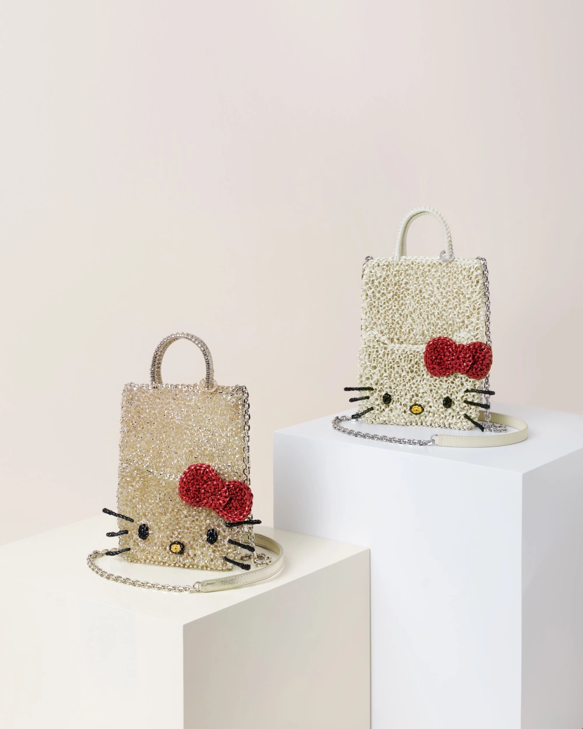 HELLO KITTY STANDARD (Regional Exclusive)