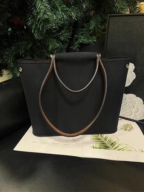 Hermes Cabag Black Shoulder Bag Square Frame