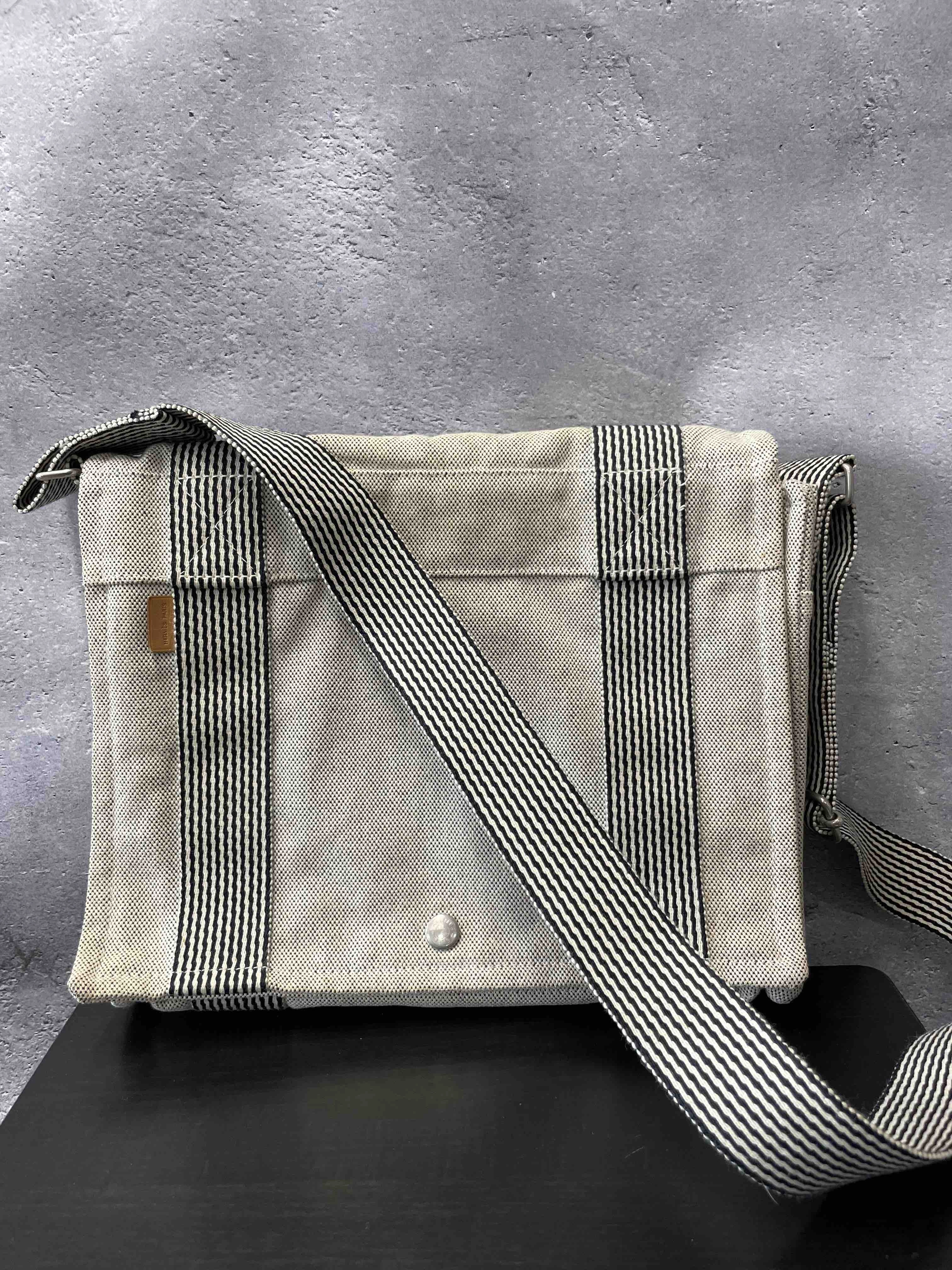 Herms Canvas Crossbody JZ33430900 Ivory Crossbody Bag