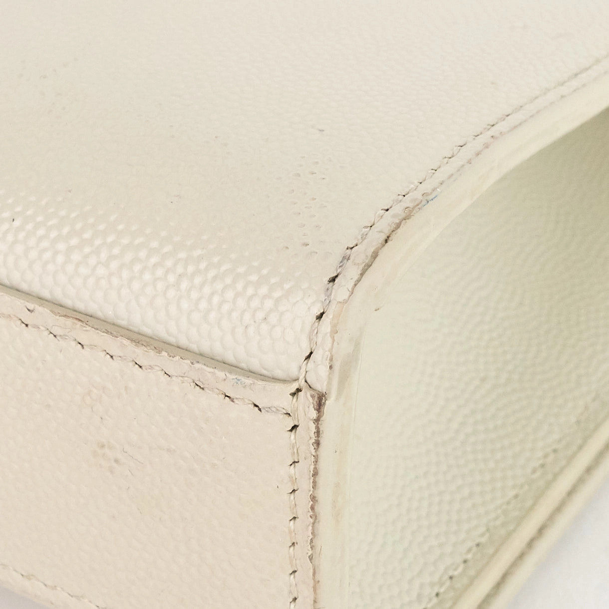 Kate Medium Grain de Poudre Leather Bag