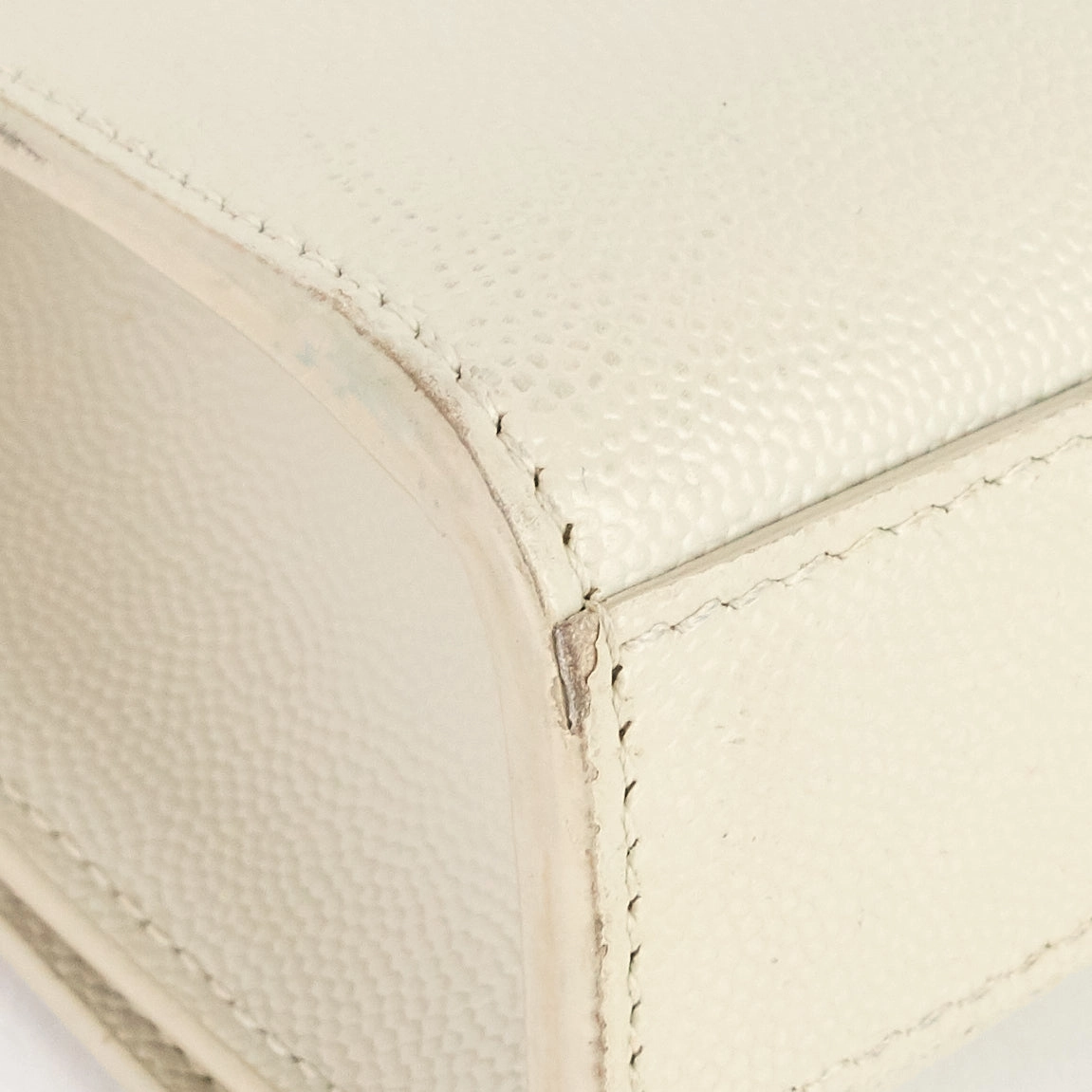 Kate Medium Grain de Poudre Leather Bag