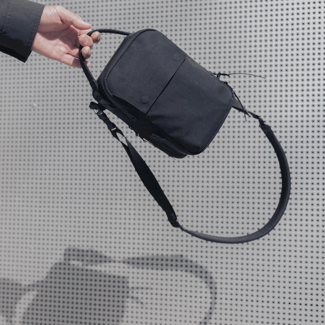 Kompak 5L Crossbody Bag - Black Ember