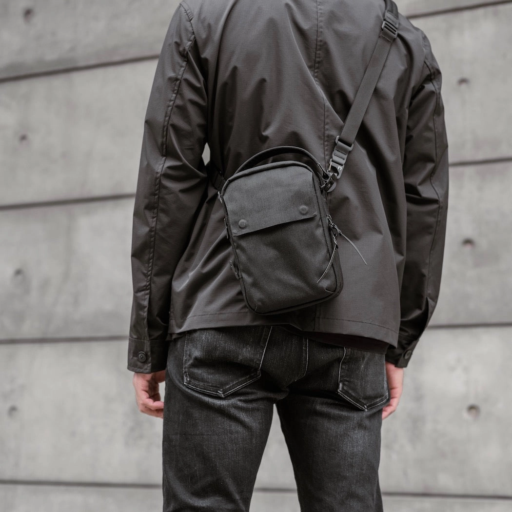 Kompak 5L Crossbody Bag - Black Ember