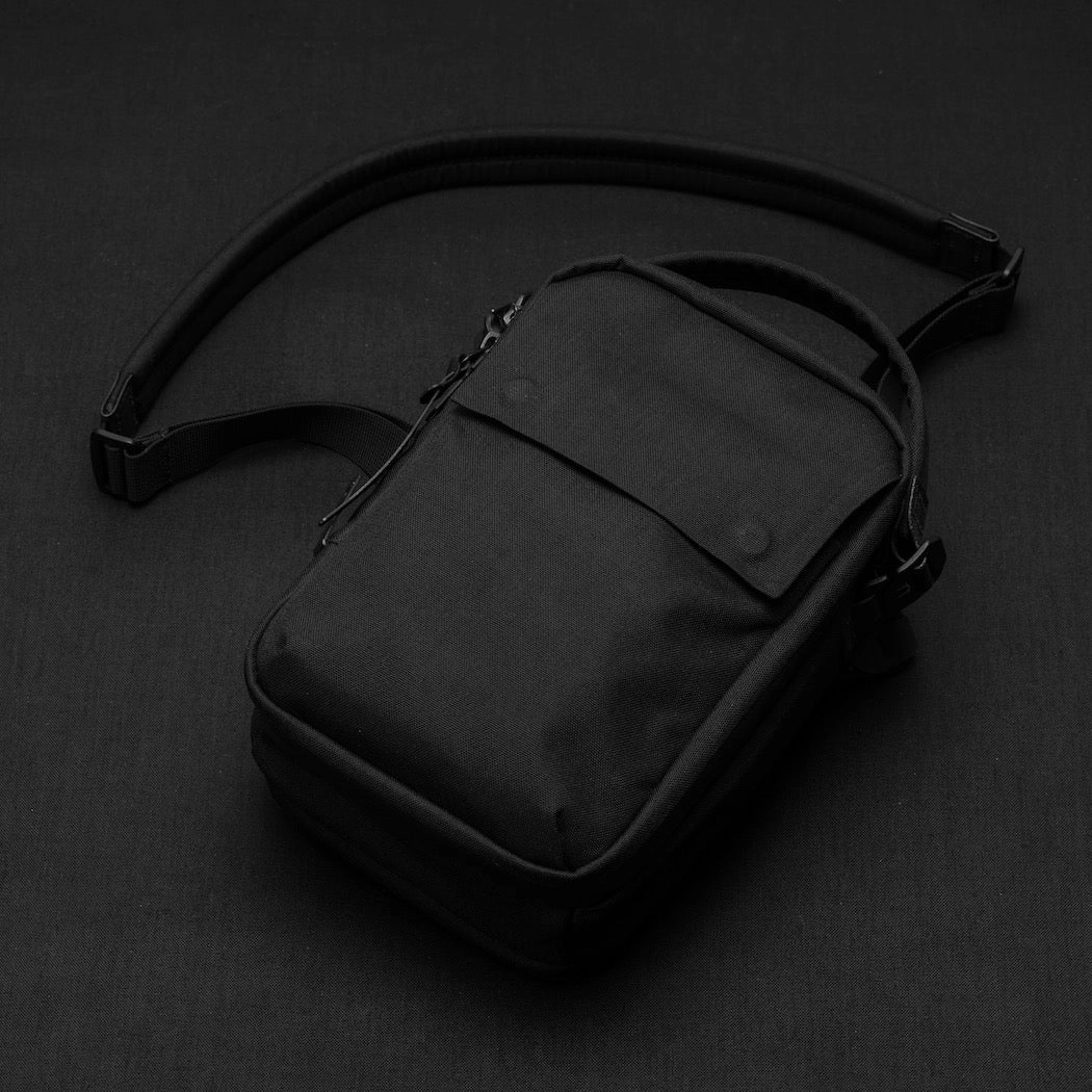 Kompak 5L Crossbody Bag - Black Ember