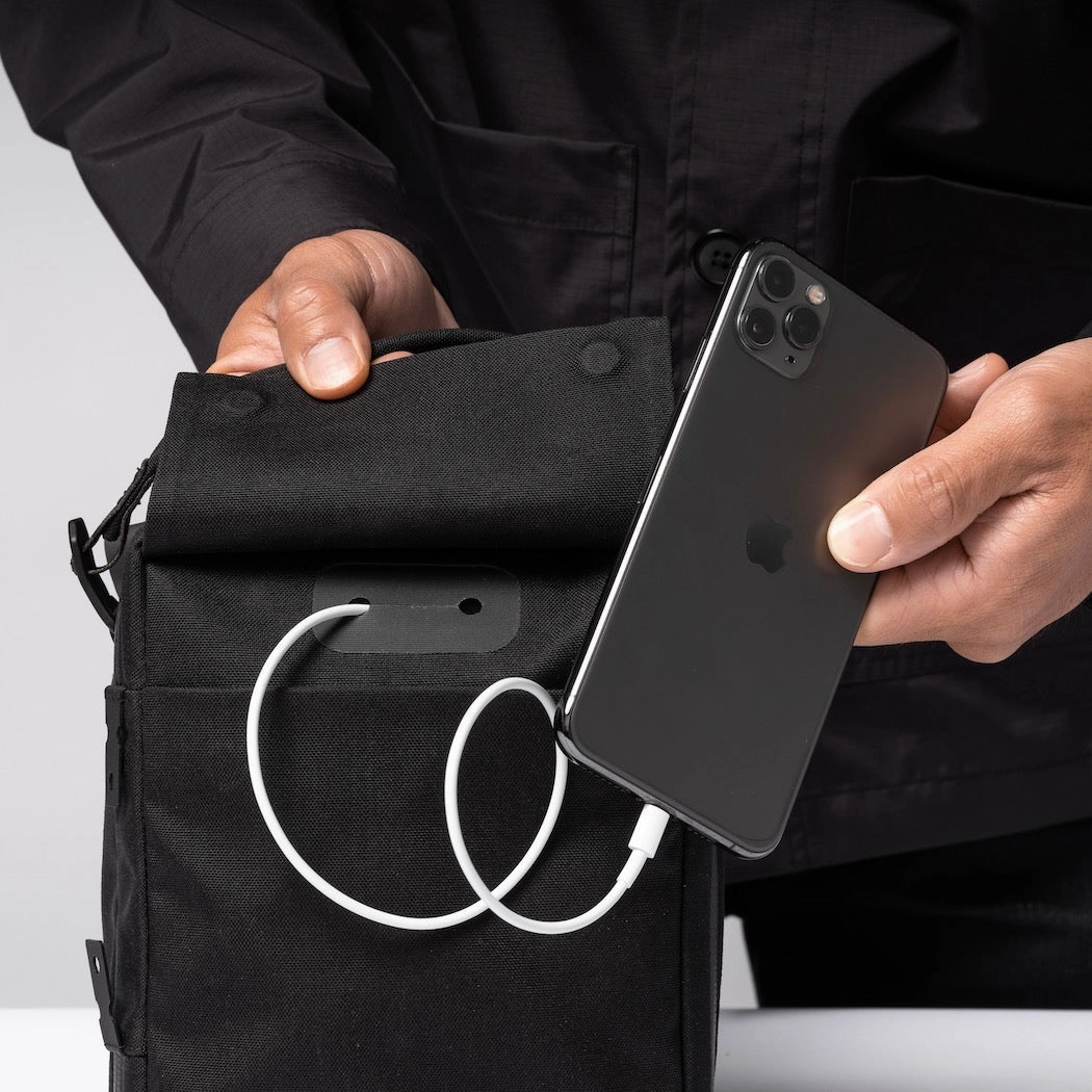 Kompak 5L Crossbody Bag - Black Ember