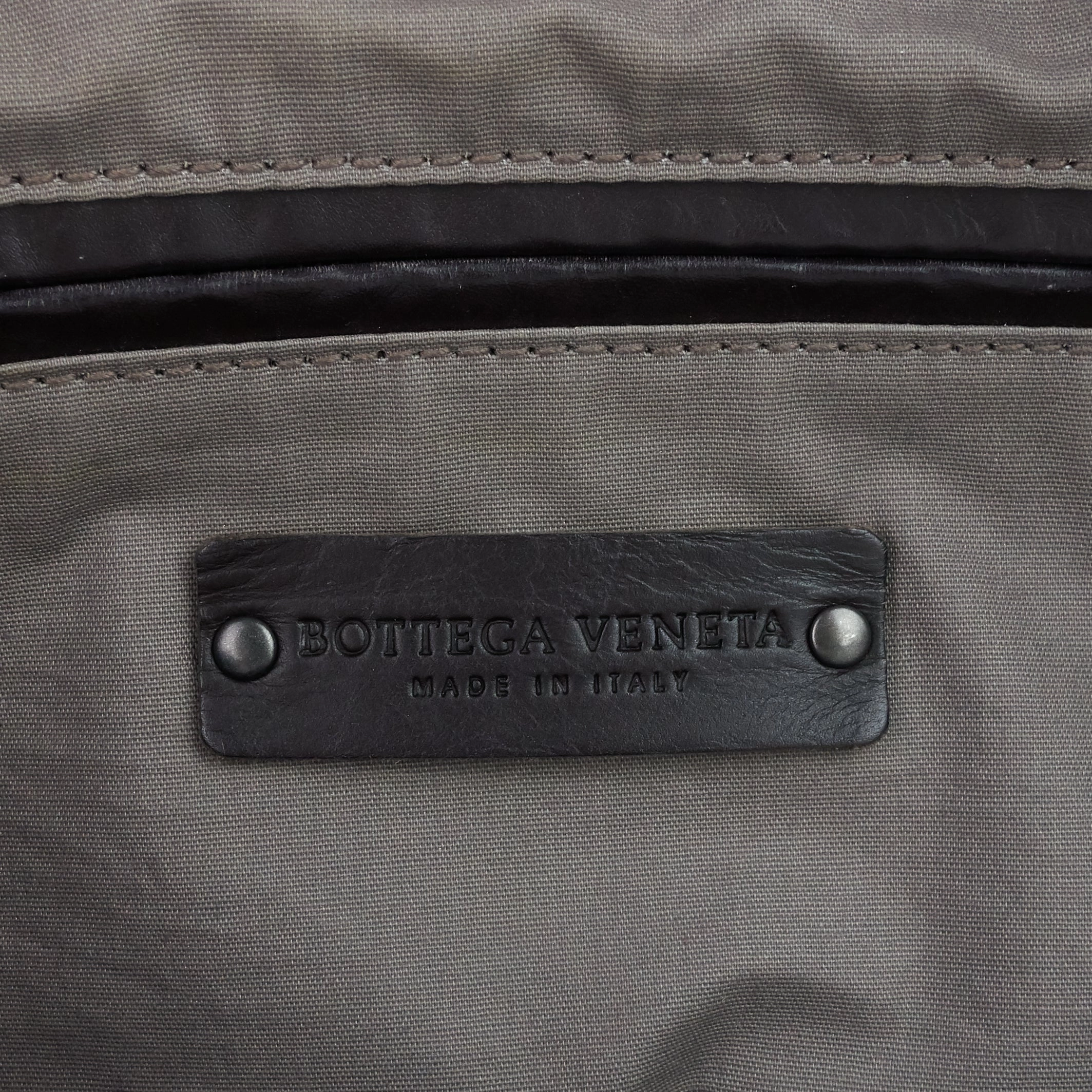 Large Intrecciato Leather Zip Shoulder Bag