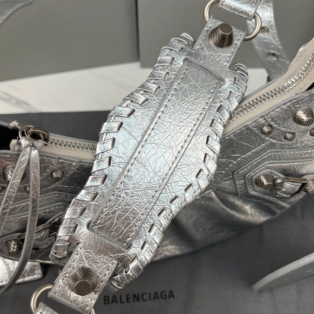 Le Cagole XS Metallized In Silver Leather Shoulder Bag for Women