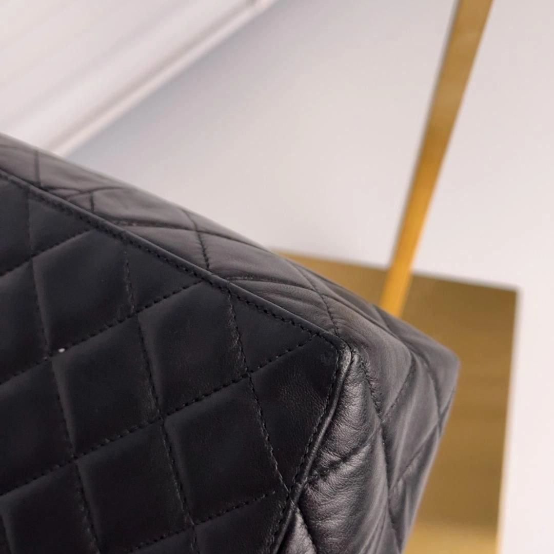 Leather crossbody bag Chanel Black in Leather MR21032025437294