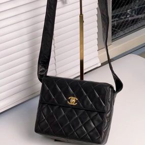 Leather crossbody bag Chanel Black in Leather MR21032025437294