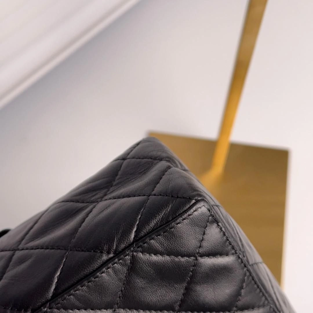 Leather crossbody bag Chanel Black in Leather MR21032025437294