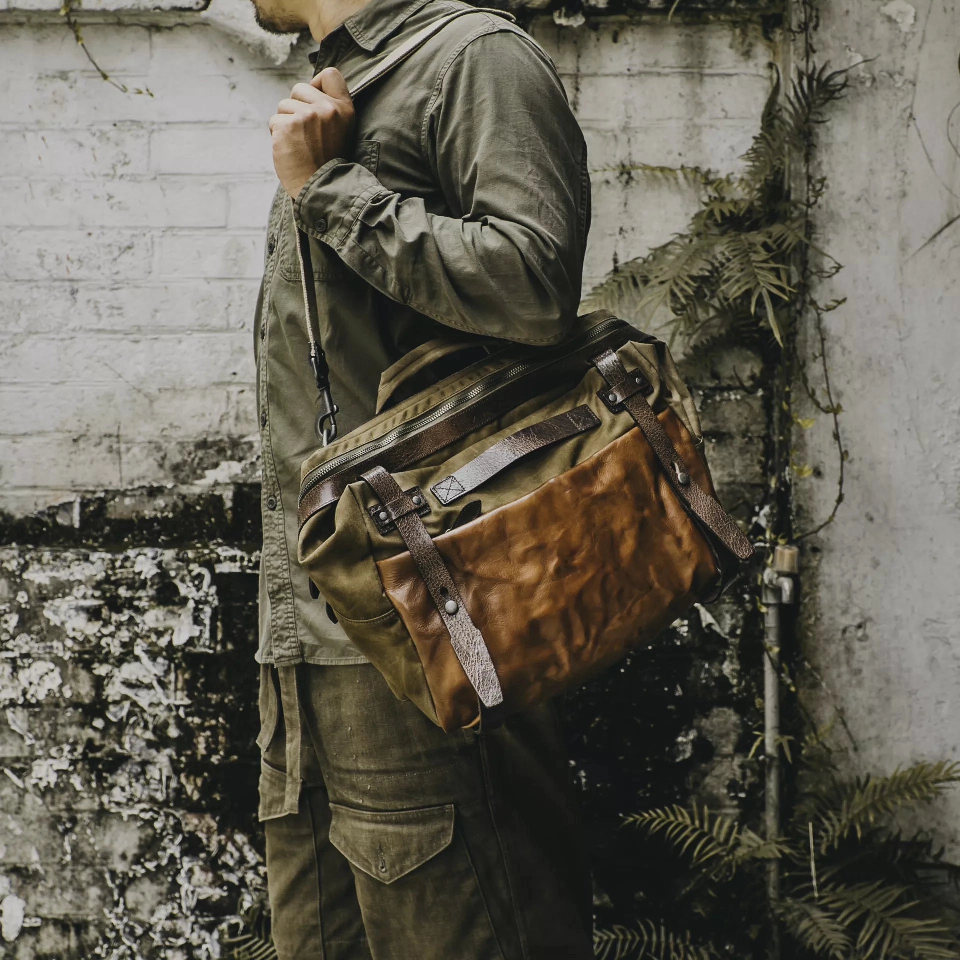Lightning Rider Sling Bag 12L