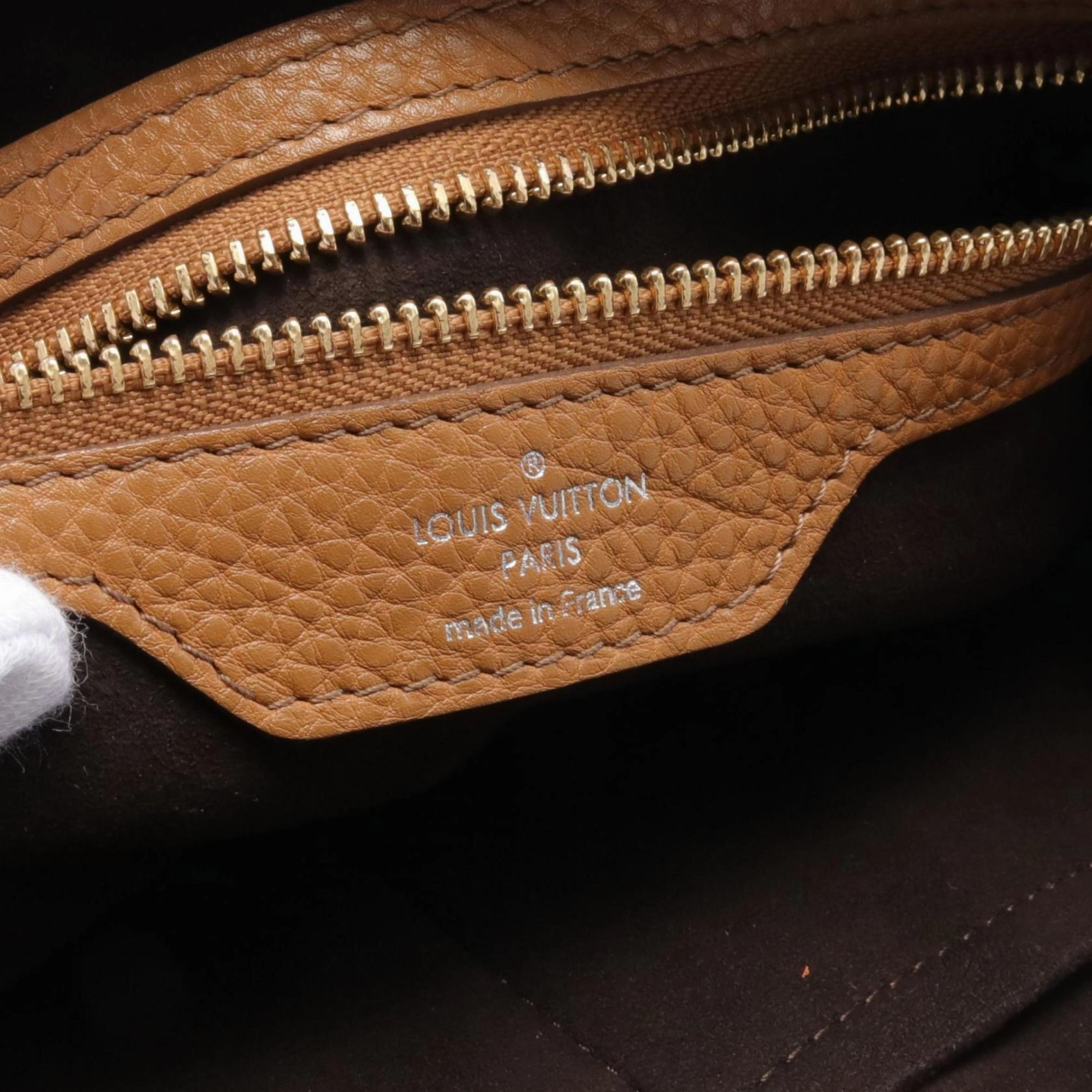 Lockme II Shoulder Bag Brown Leather