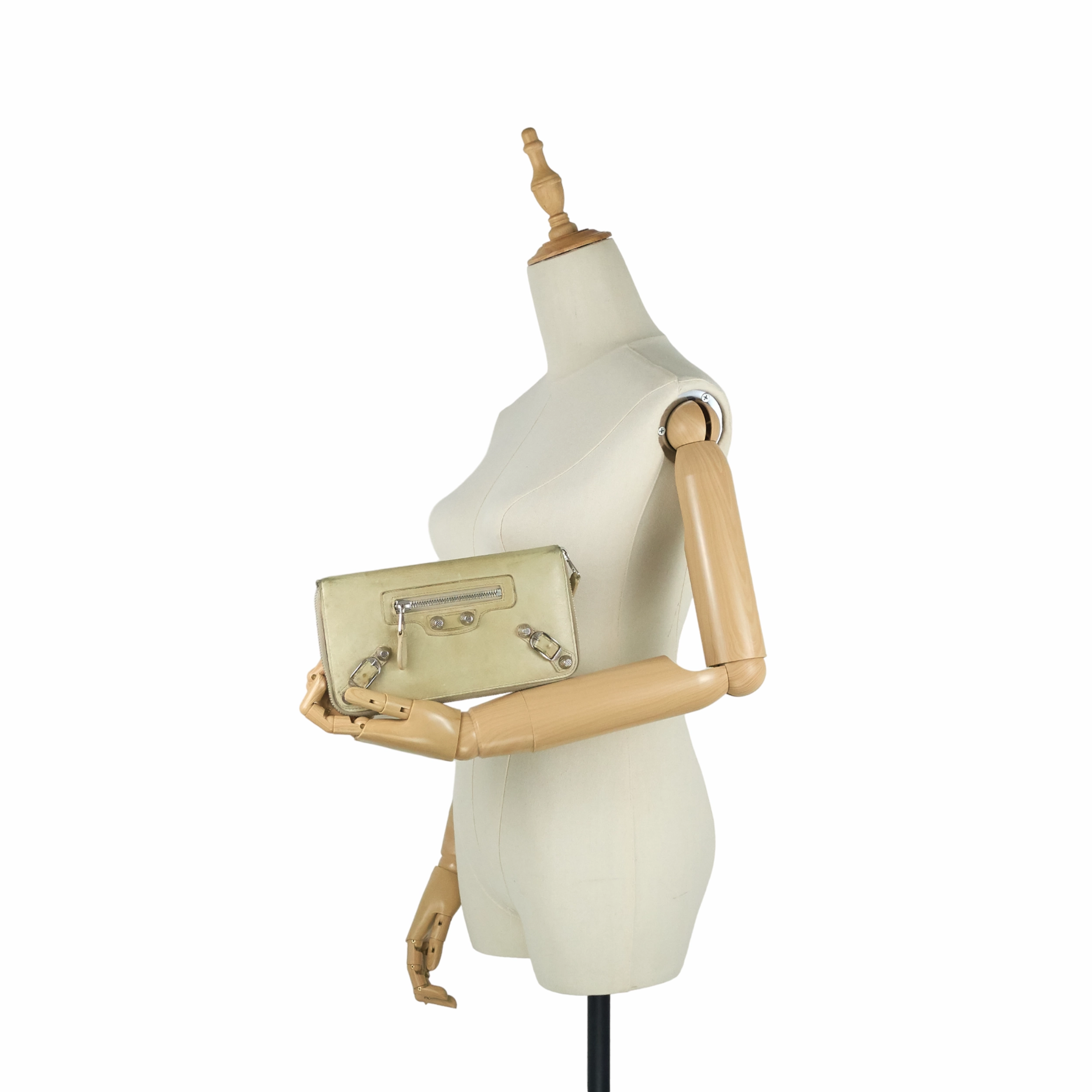 Long Zipper Agneau Leather Wallet