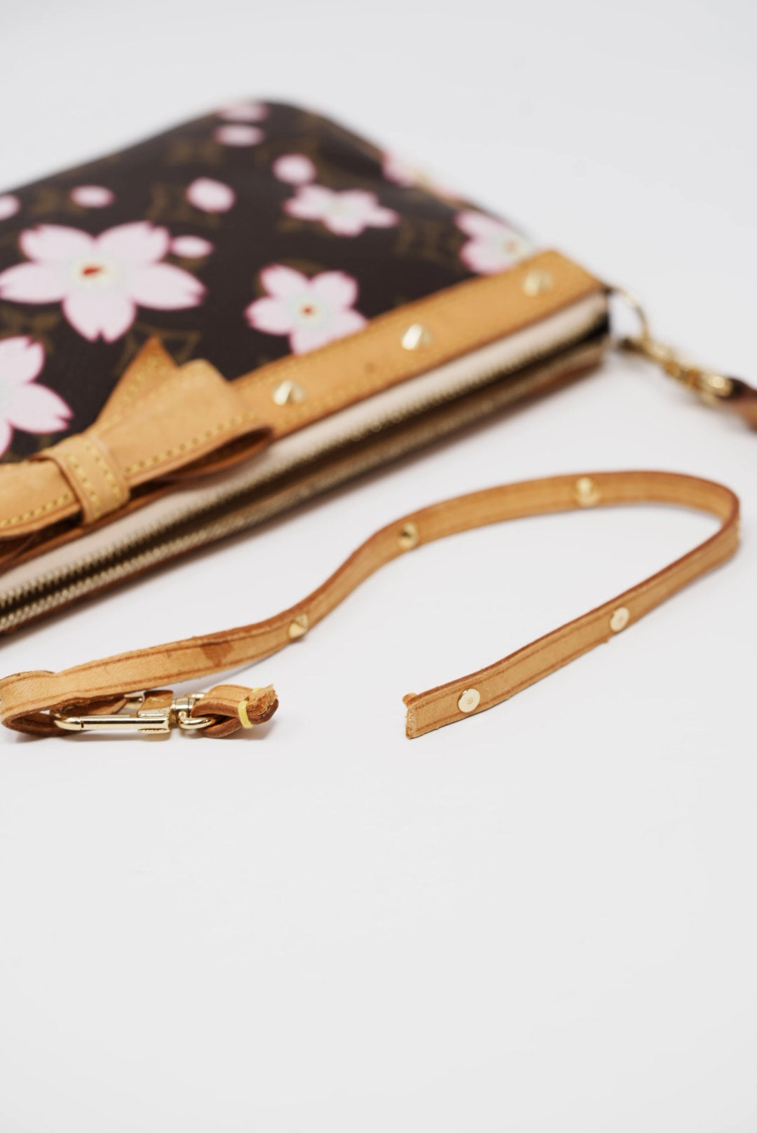 Louis Vuitton 2003 Blossom Pochette Shoulder Bag