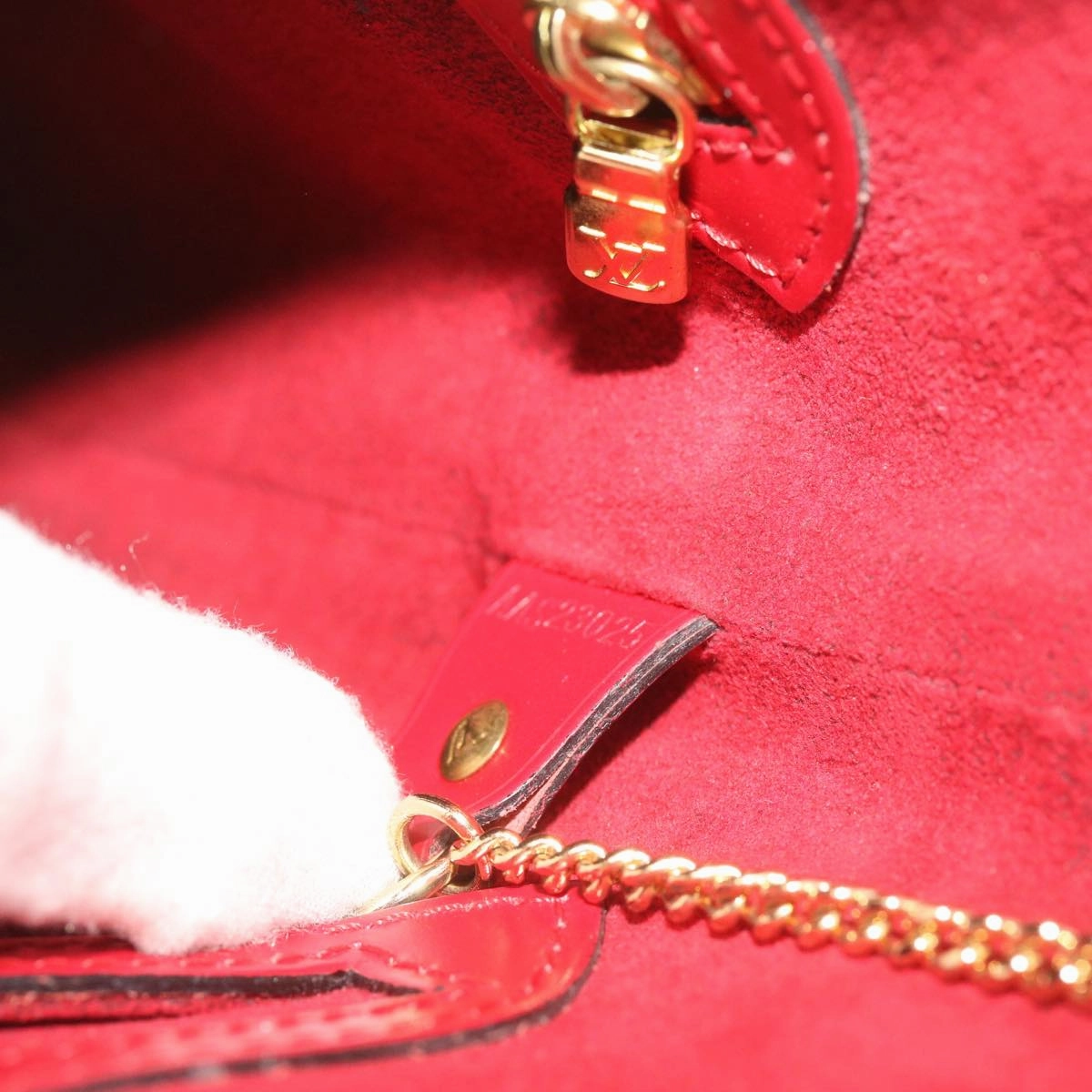 Louis Vuitton Bucket Pm  Leather Shoulder Bag ()
