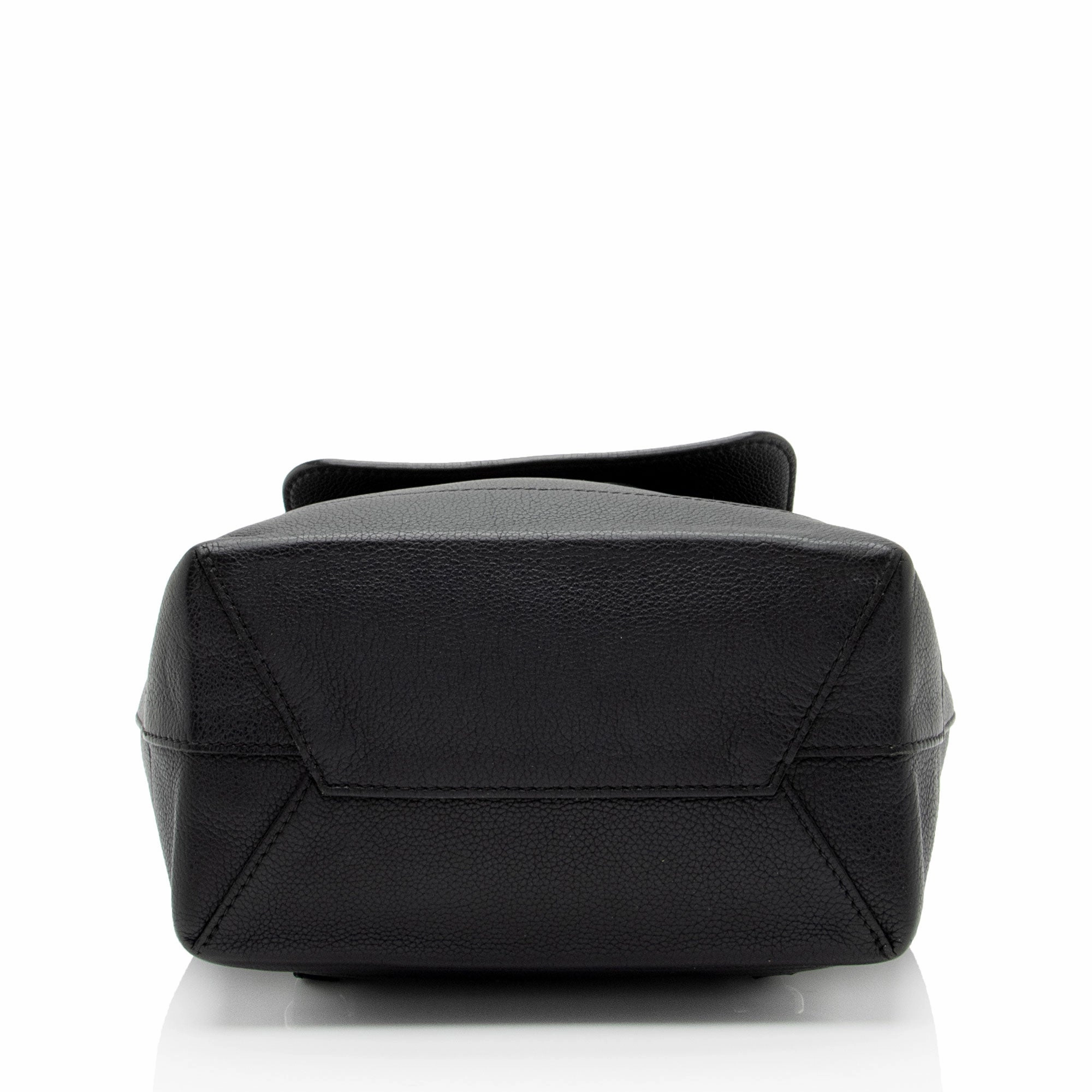 Louis Vuitton Calfskin Lockme Backpack (SHF-NeVC3G)