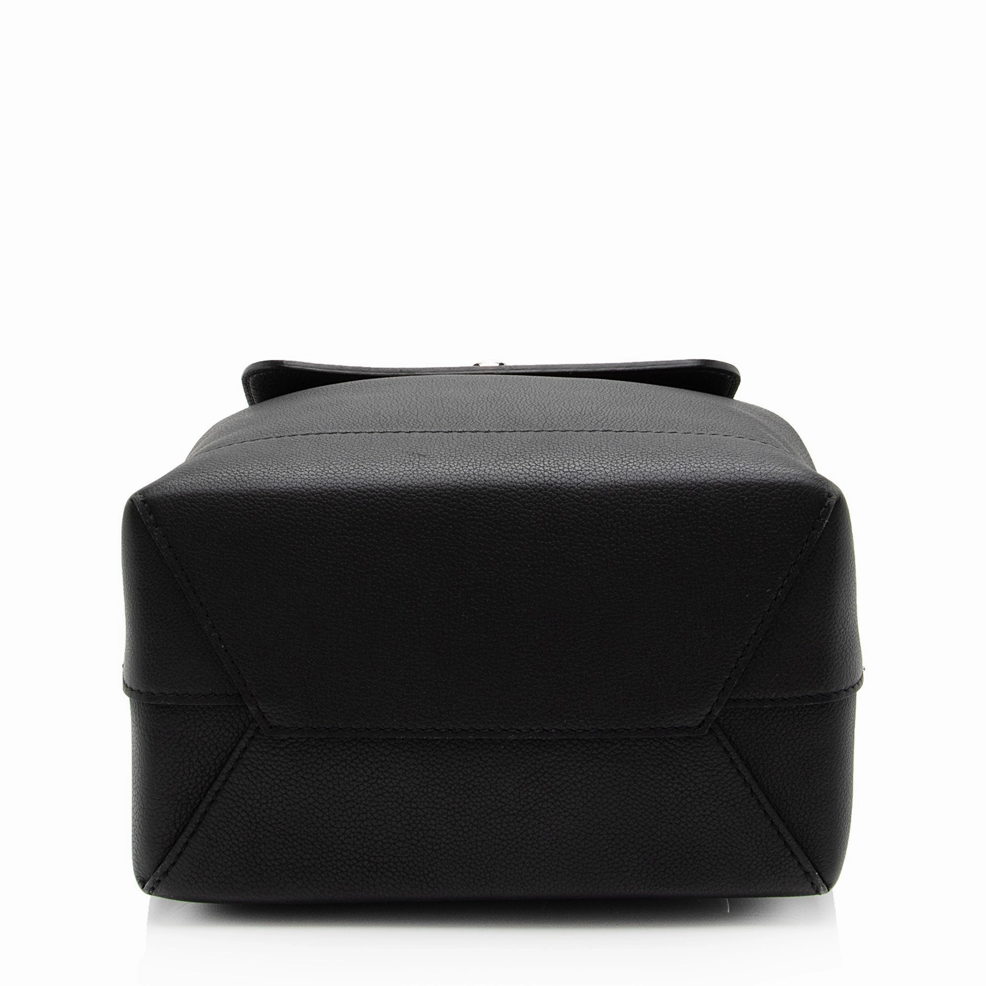 Louis Vuitton Calfskin Lockme Backpack (SHF-zVEB4r)