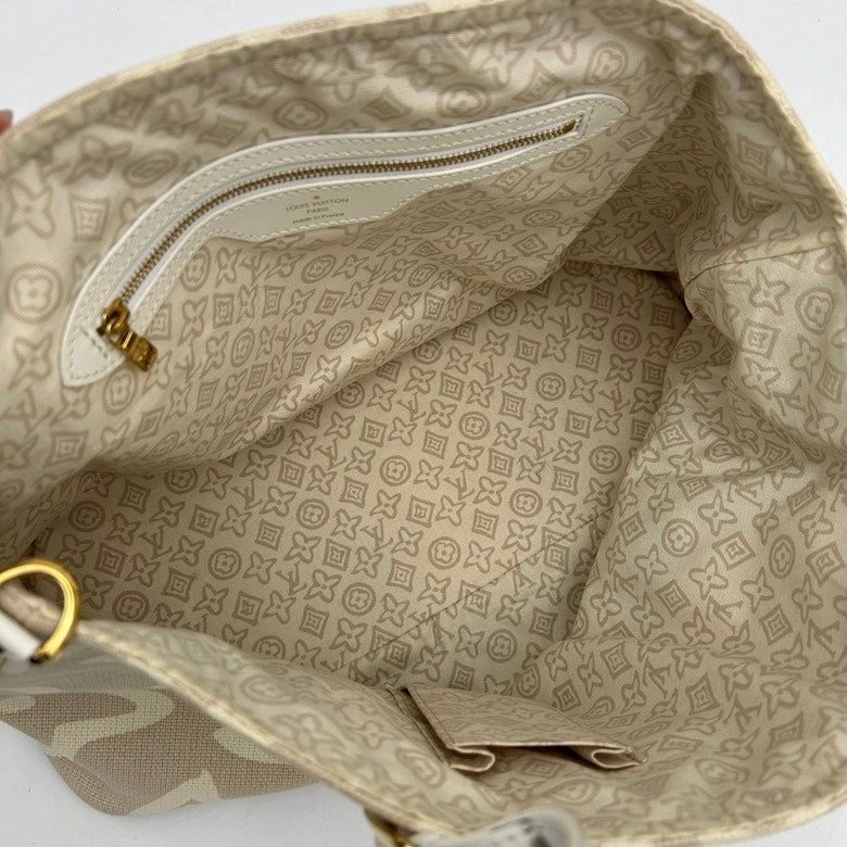 Louis Vuitton Canvas Ivory Shoulder Bag Medium