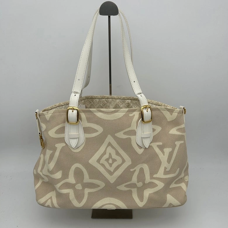 Louis Vuitton Canvas Ivory Shoulder Bag Medium