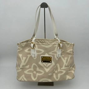 Louis Vuitton Canvas Ivory Shoulder Bag Medium