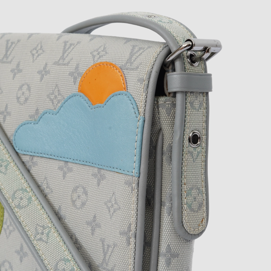 Louis Vuitton Crossbody bag in Grey Limited