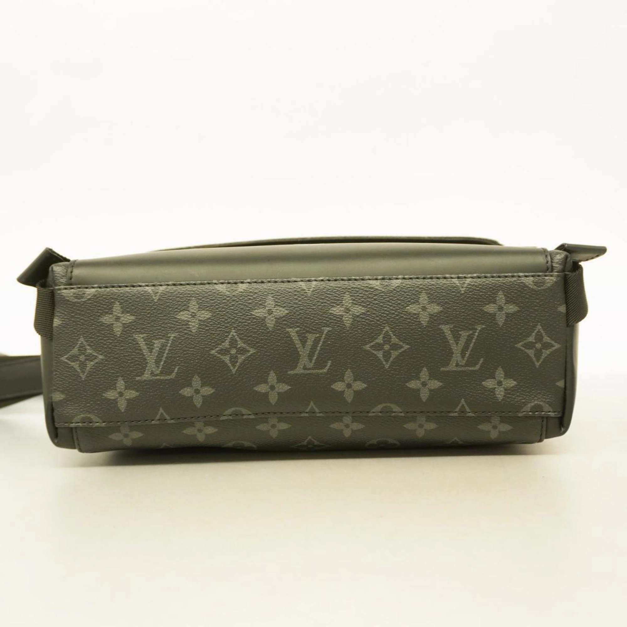 Louis Vuitton Eclipse  Canvas Shoulder Bag ()