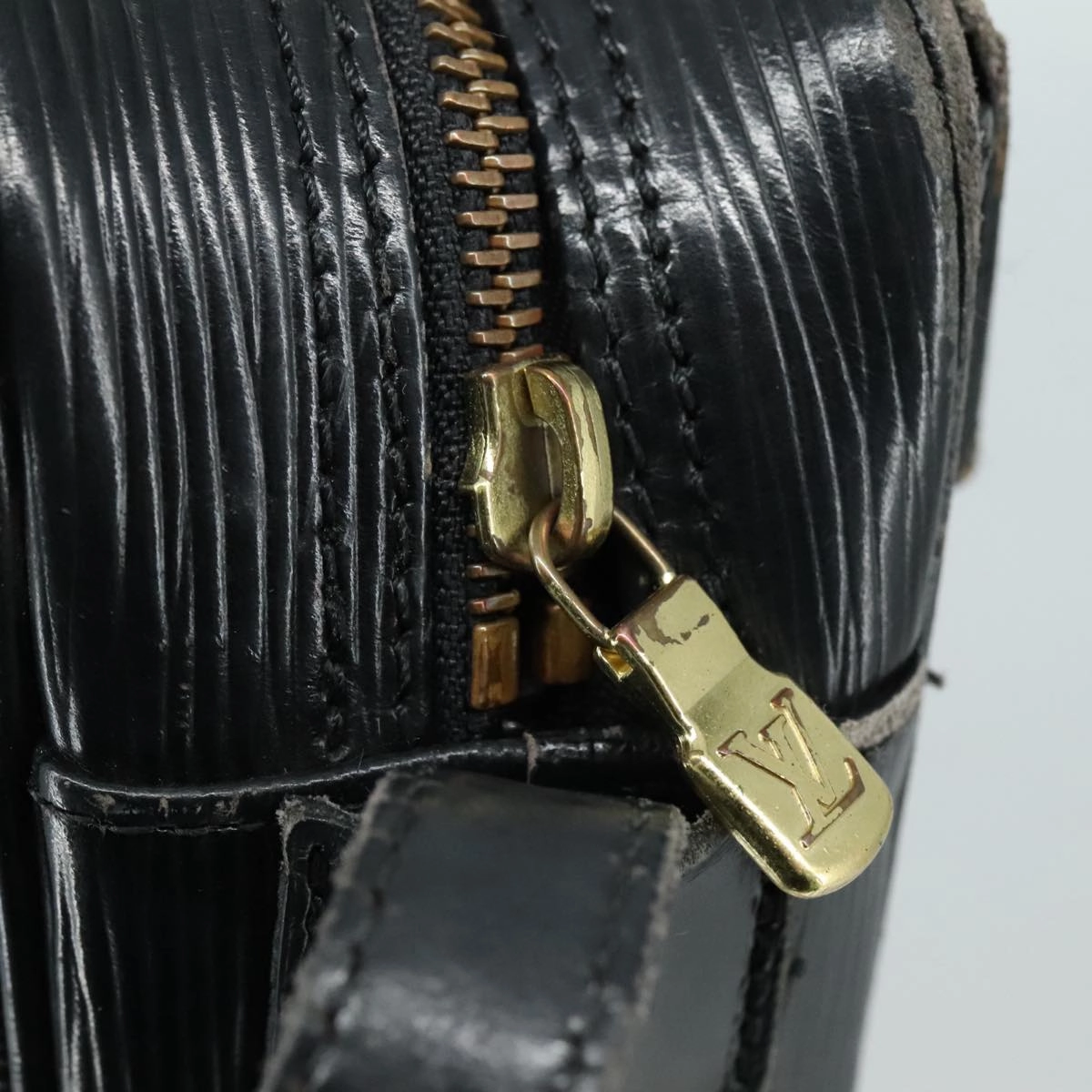 LOUIS VUITTON Epi Jeune Fille MM Shoulder Bag Black M52152 LV 107155
