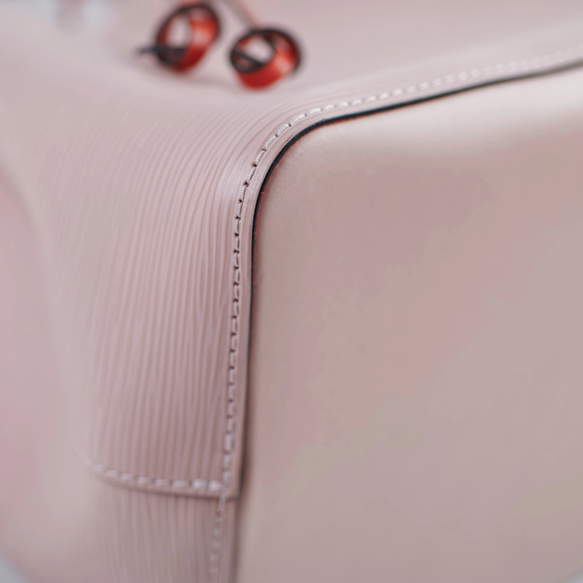 Louis Vuitton Epi Neo Noe Epi Rose Ballerine Bucket Bag