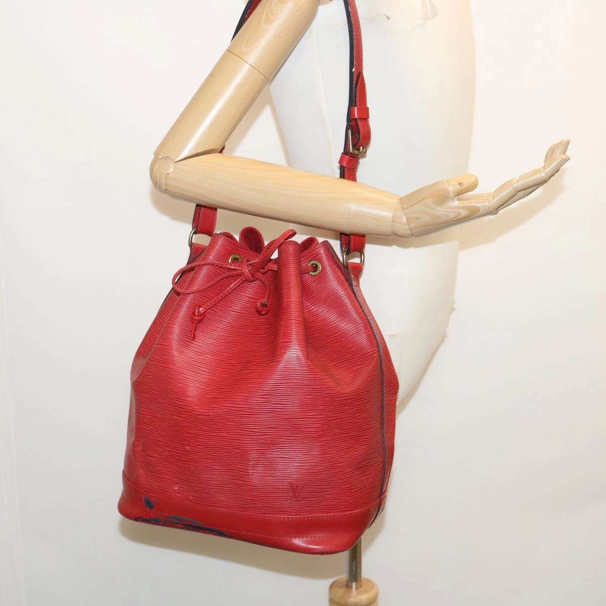 LOUIS VUITTON Epi Noe Shoulder Bag Red M44007 LV 29837