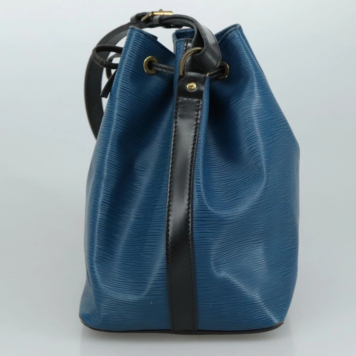 LOUIS VUITTON Epi Petit Noe Shoulder Bag Bicolor Black Blue M44152 yk16375